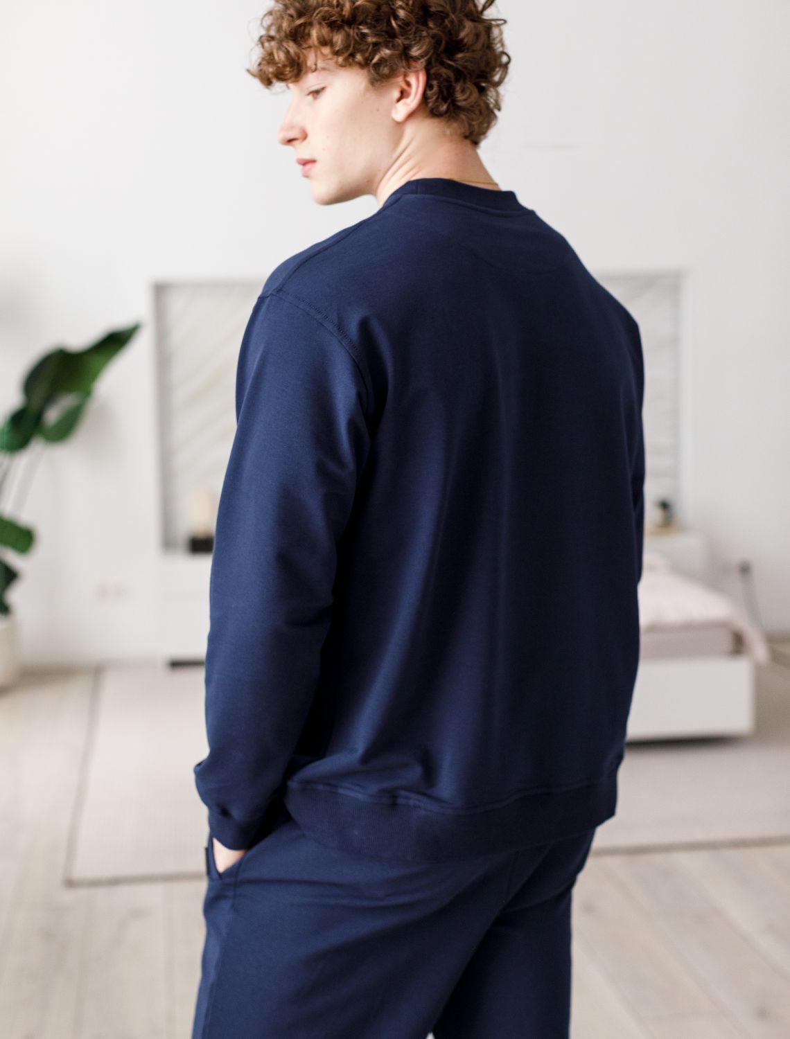 Джемпер из тонкого премиального футера с эластаном