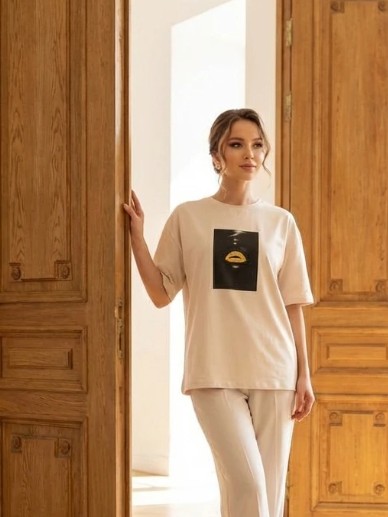 Футболка свободного кроя