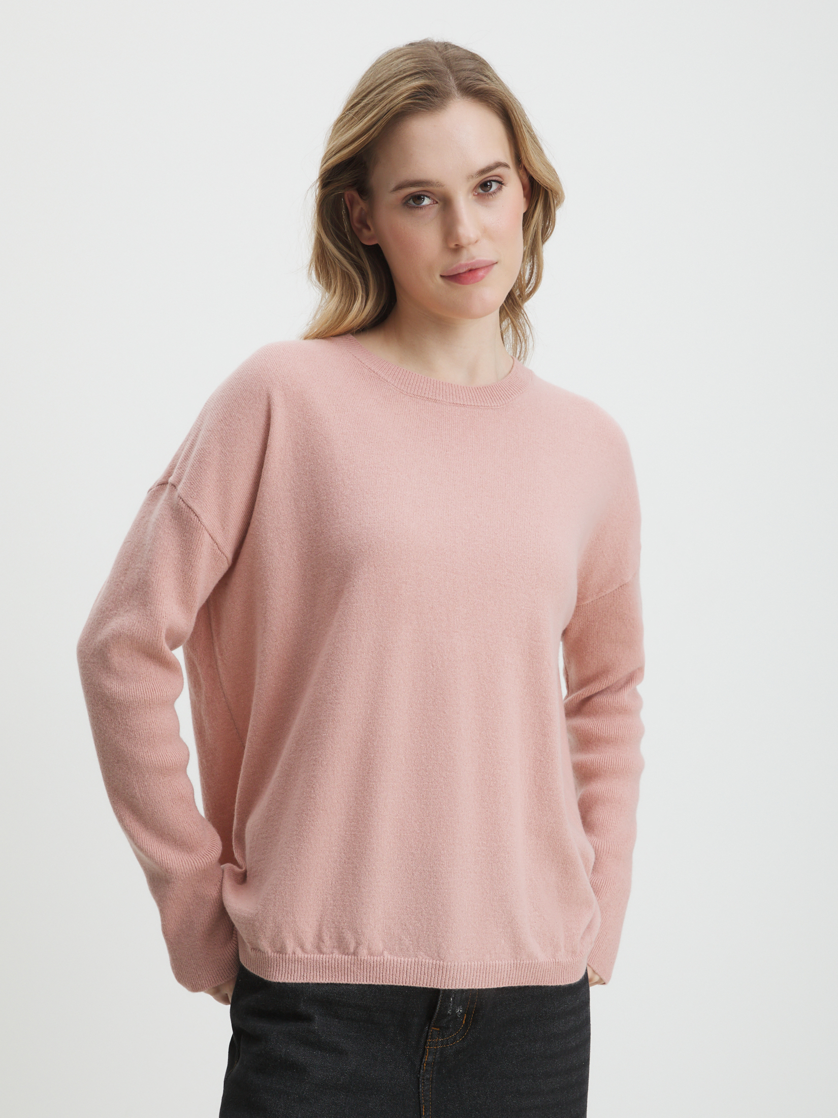 7167 р. 17480 р. Женский джемпер MAISON DAVID