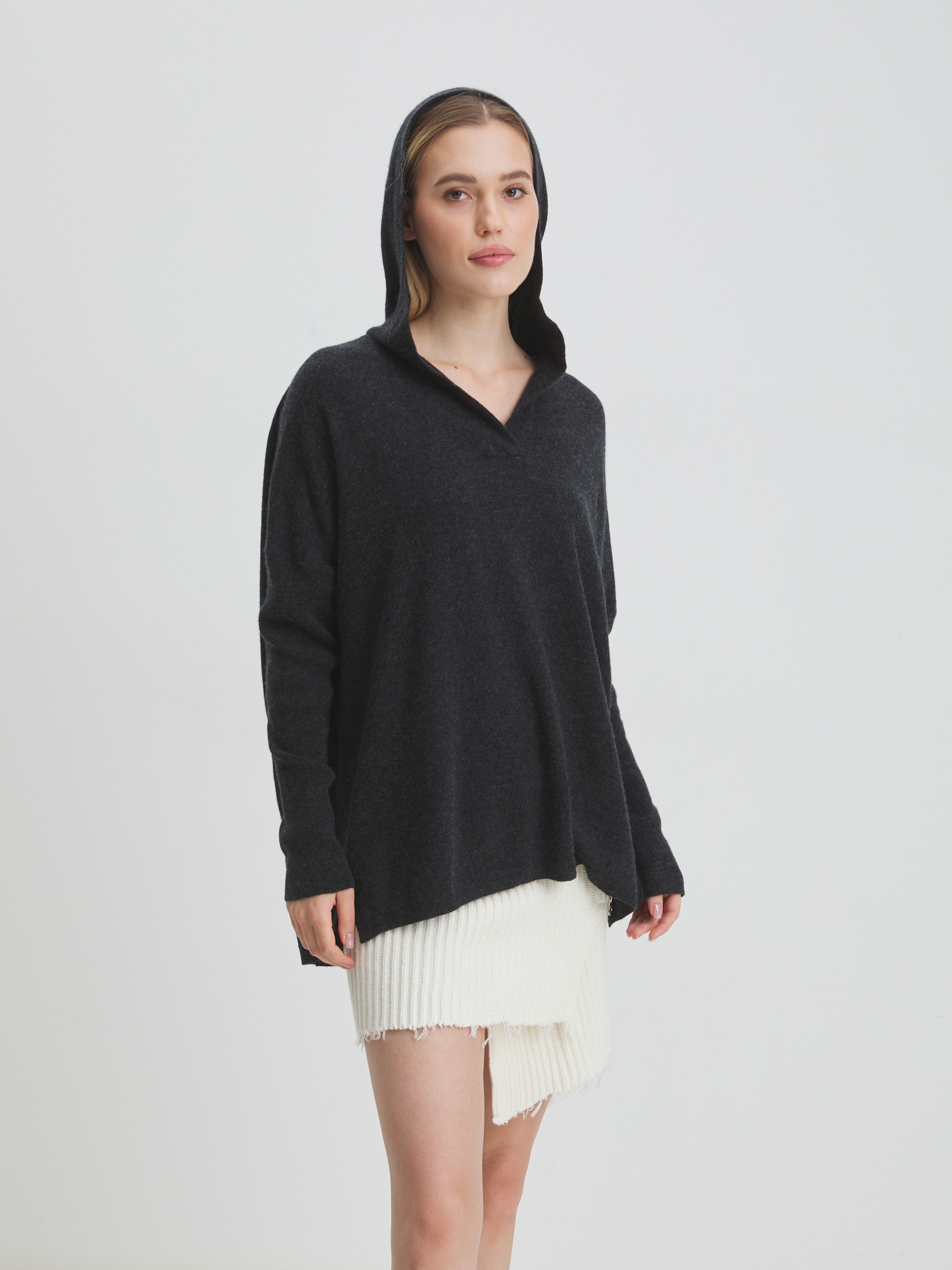 5339 р. 13020 р. Женский джемпер MAISON DAVID