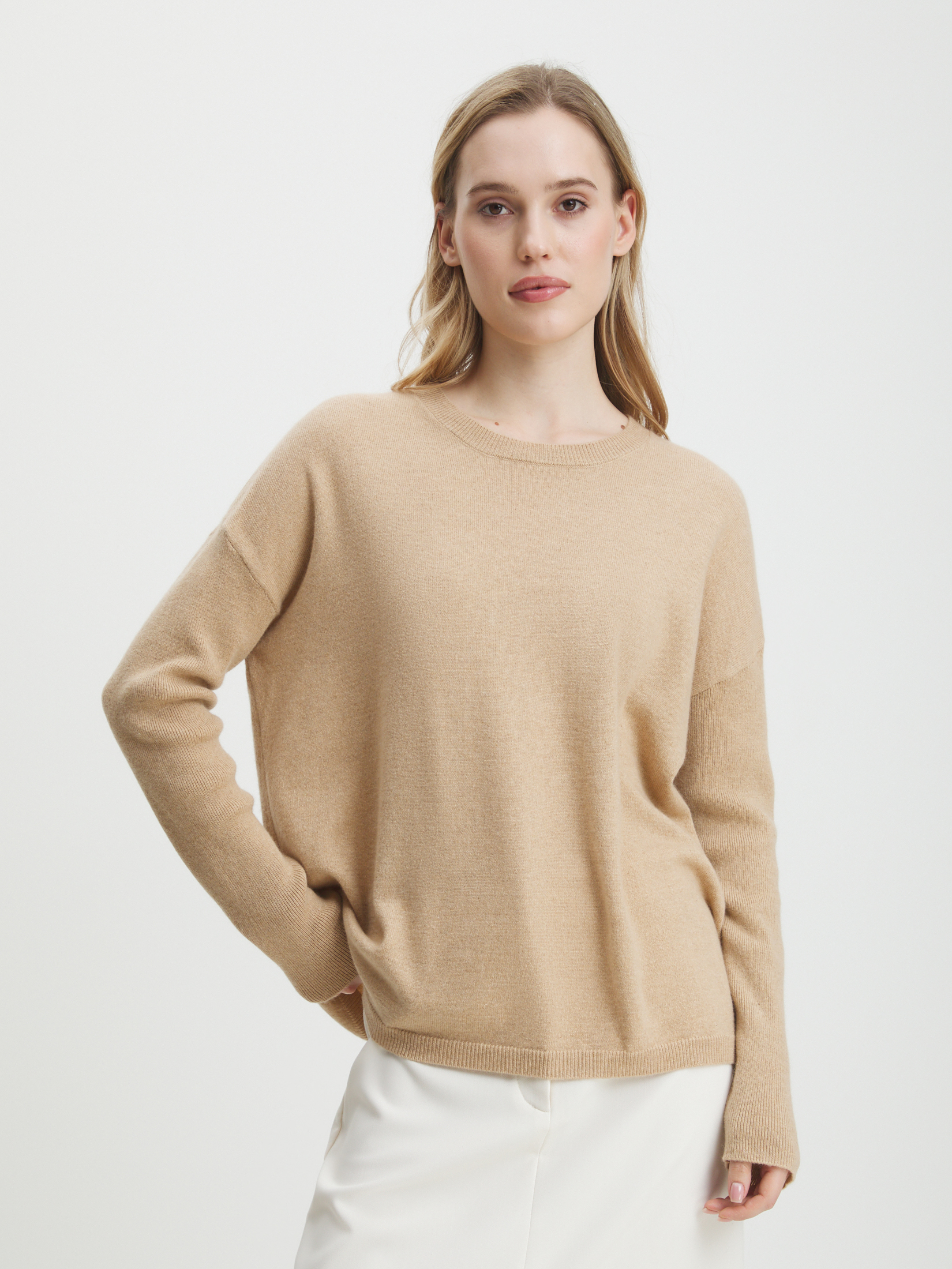 7167 р. 17480 р. Женский джемпер MAISON DAVID