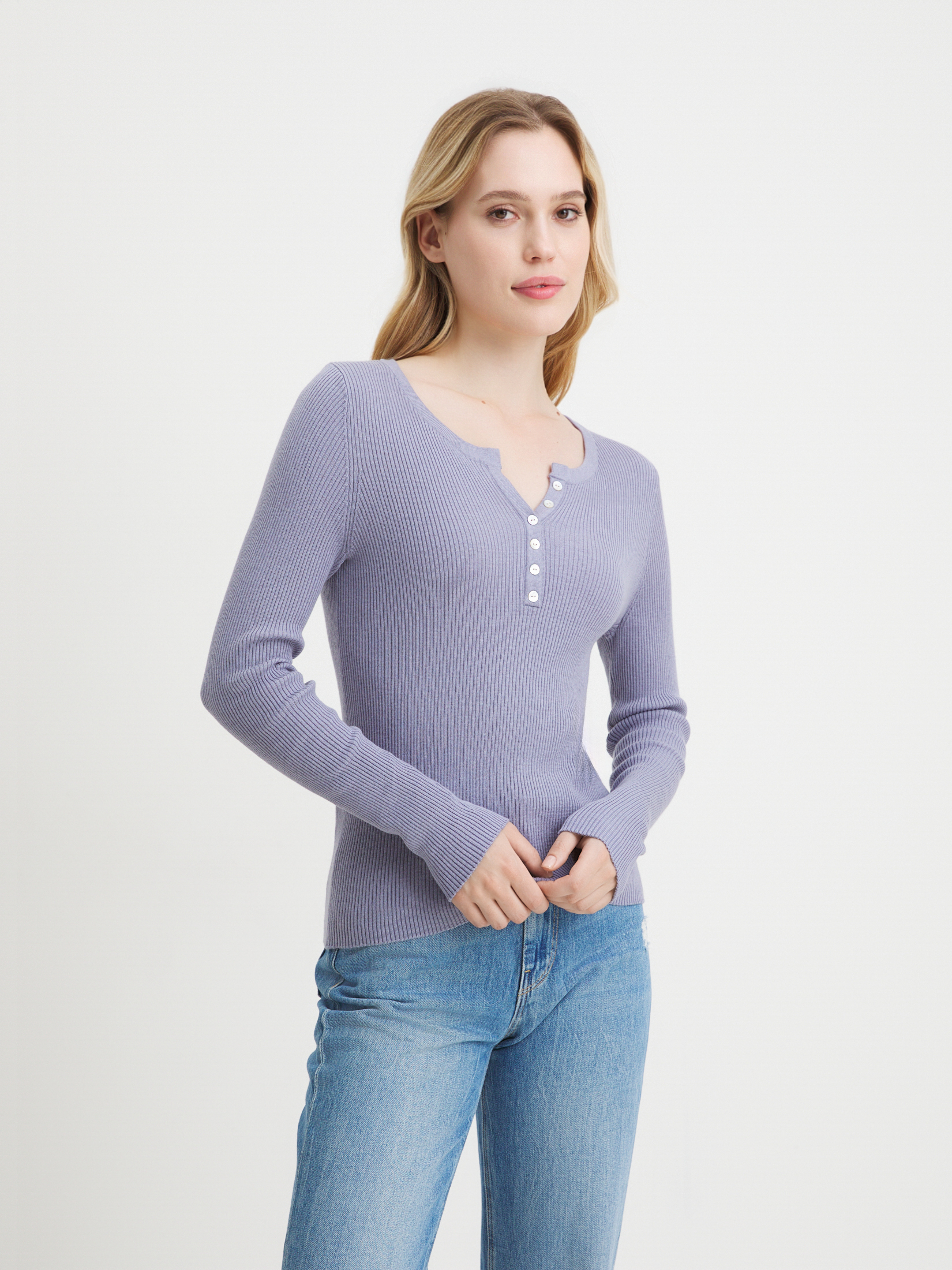 1173 р. 2860 р. Женский джемпер MAISON DAVID