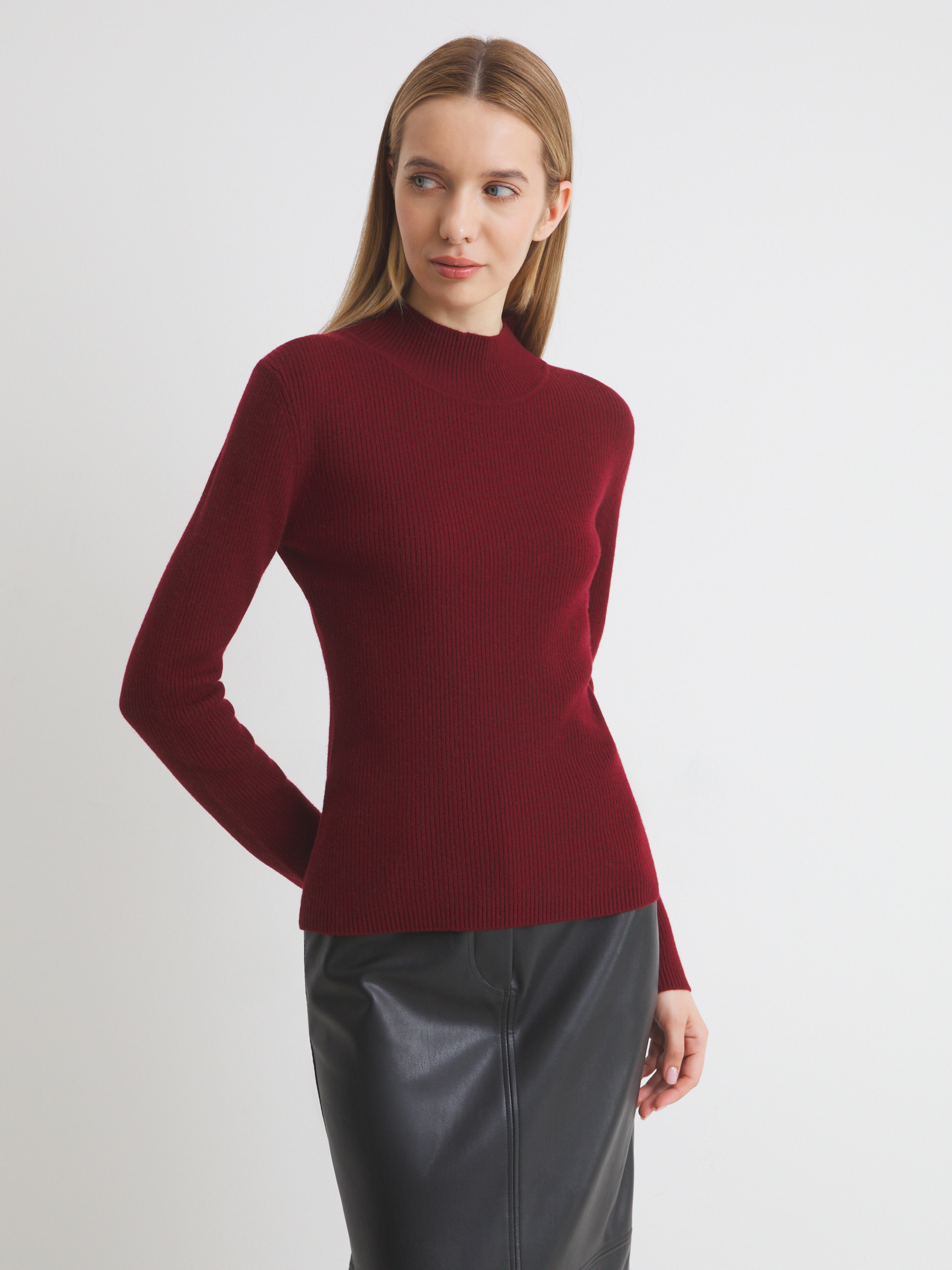 2153 р. 5250 р. Женский джемпер MAISON DAVID