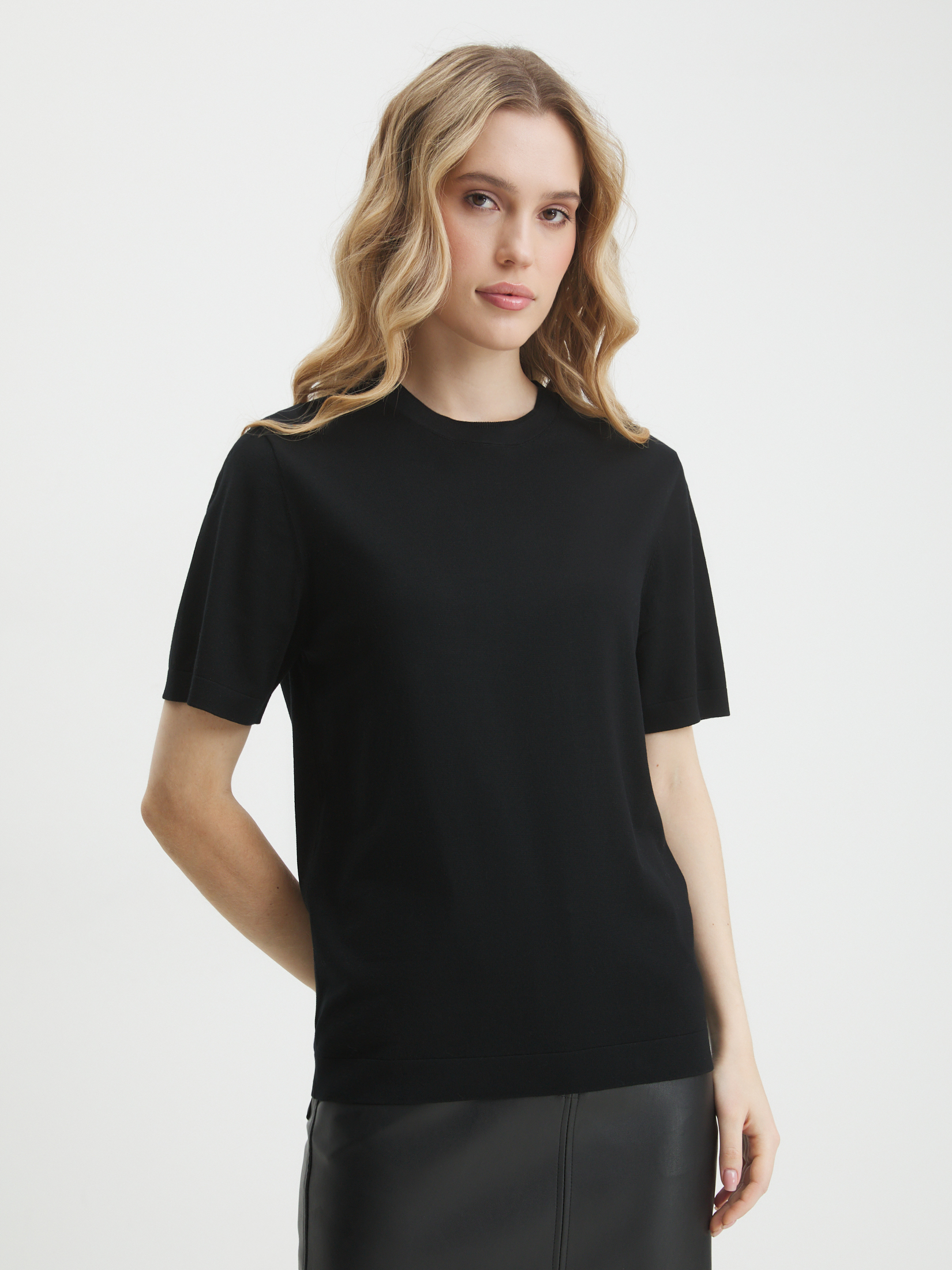 1481 р. 3610 р. Женский джемпер MAISON DAVID