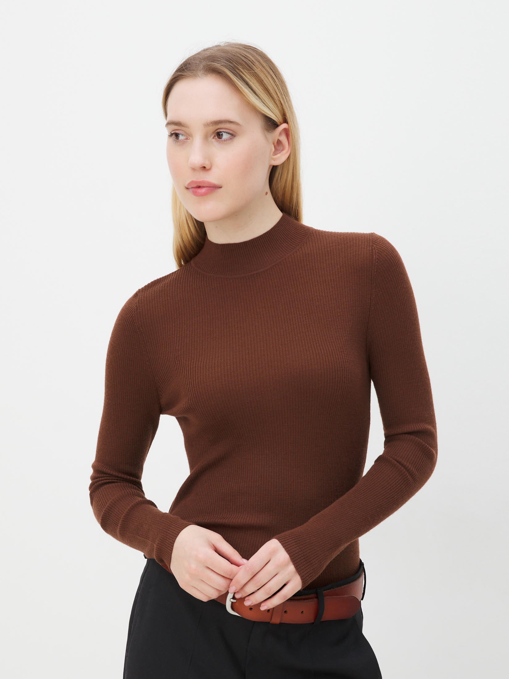 2112 р. 5150 р. Женский джемпер MAISON DAVID