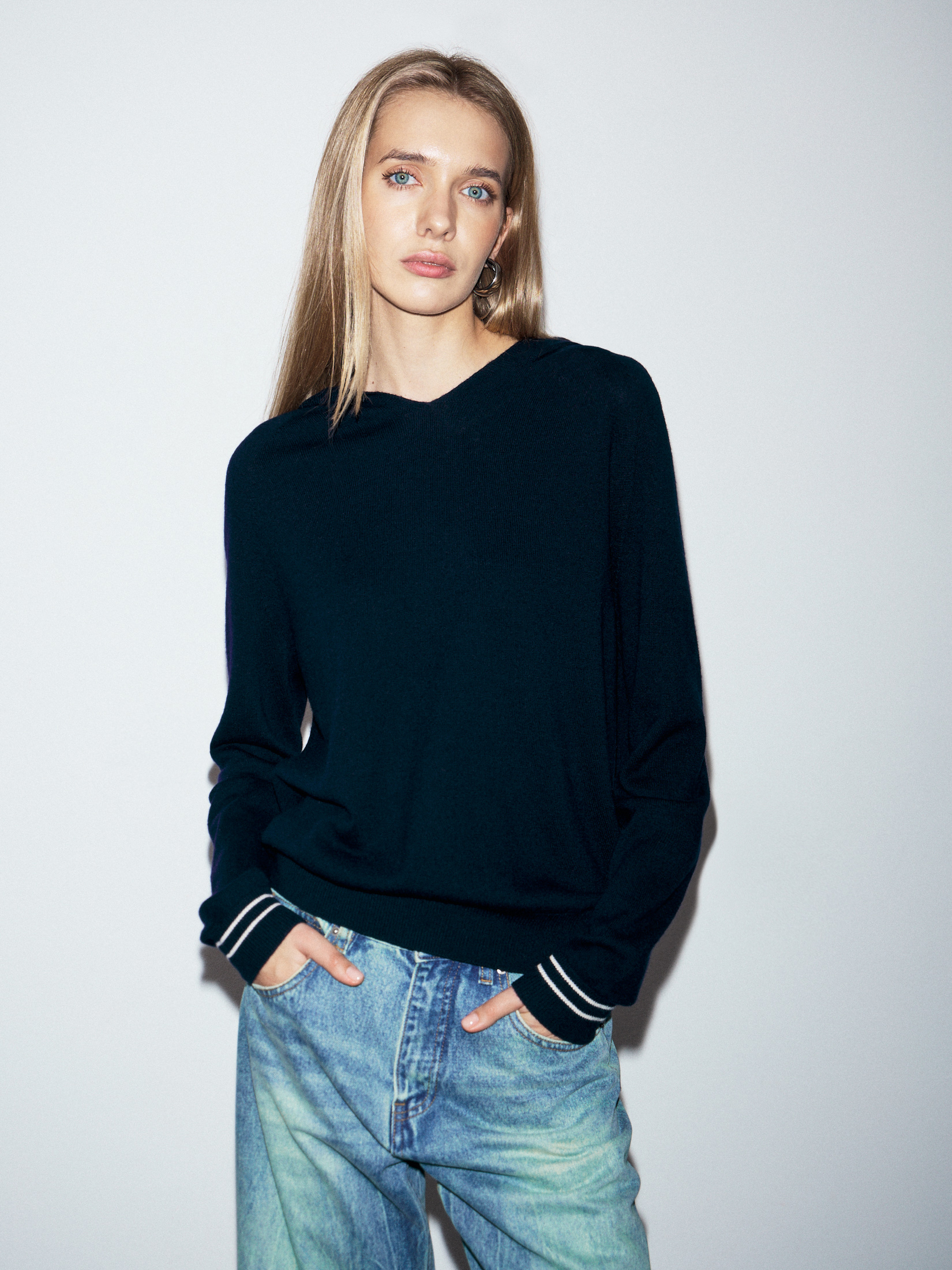 2096 р. 5110 р. Женский бесшовный джемпер MAISON DAVID