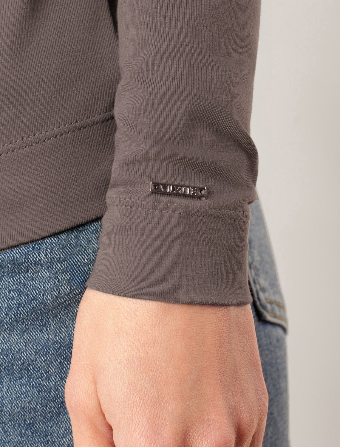 Джемпер с цельнокроеным воротом из премиального хлопка