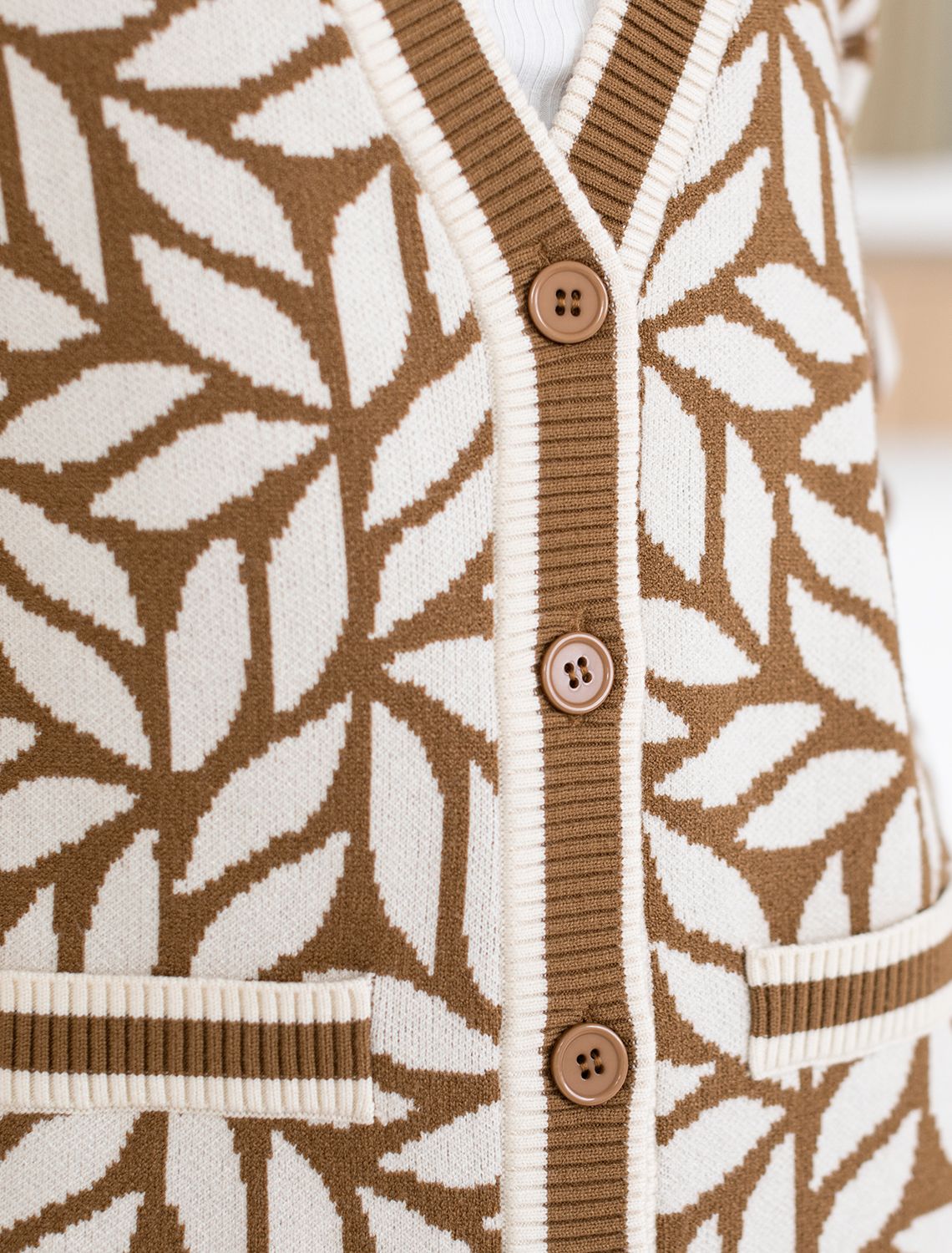 Ст.цена 3190р Кардиган жаккардовой вязки с кашемиром D31.130 карамельный-бежевый