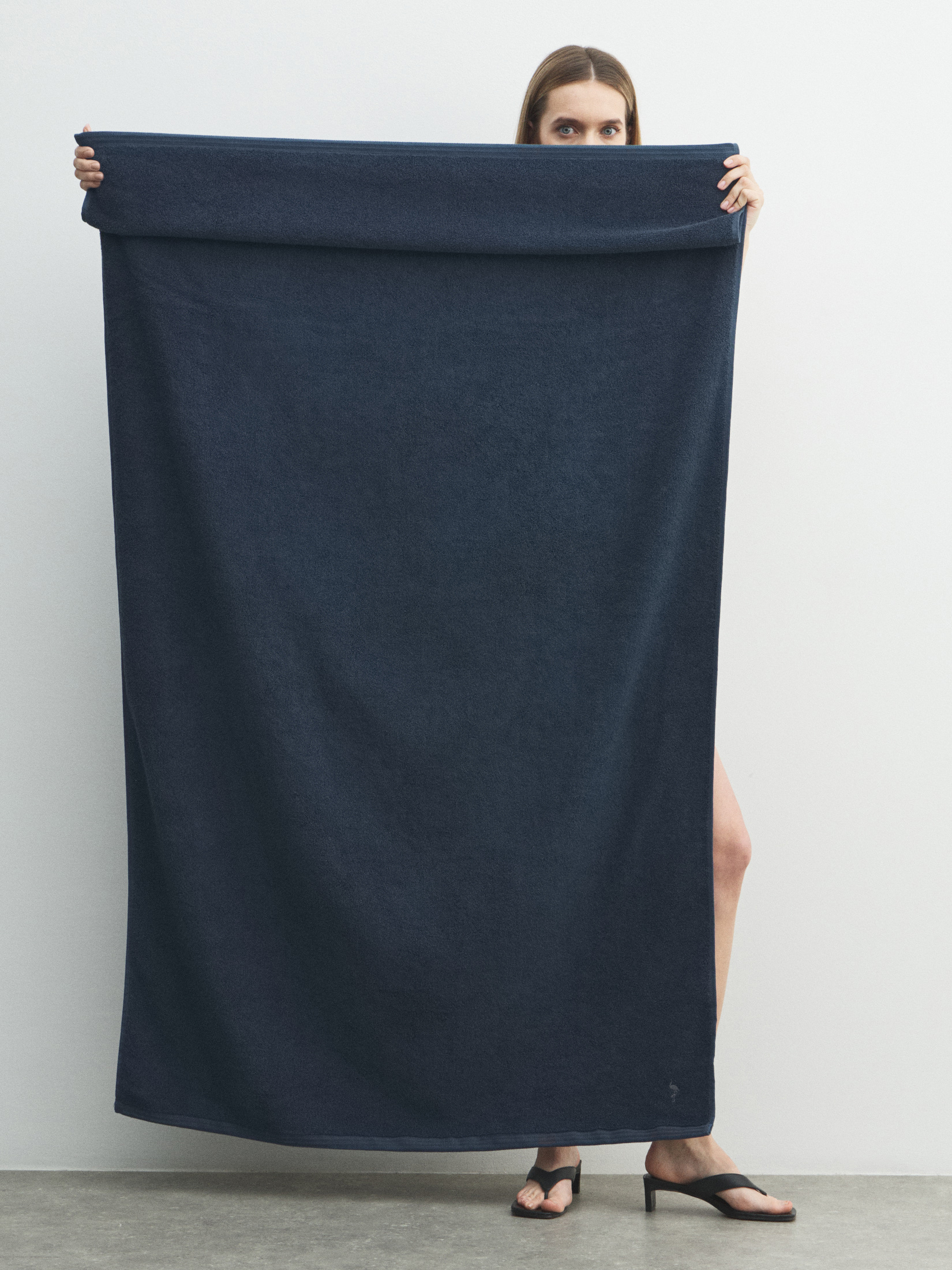 Махровое полотенце-покрывало 100x180 MAISON DAVID 4691287, темно-синий