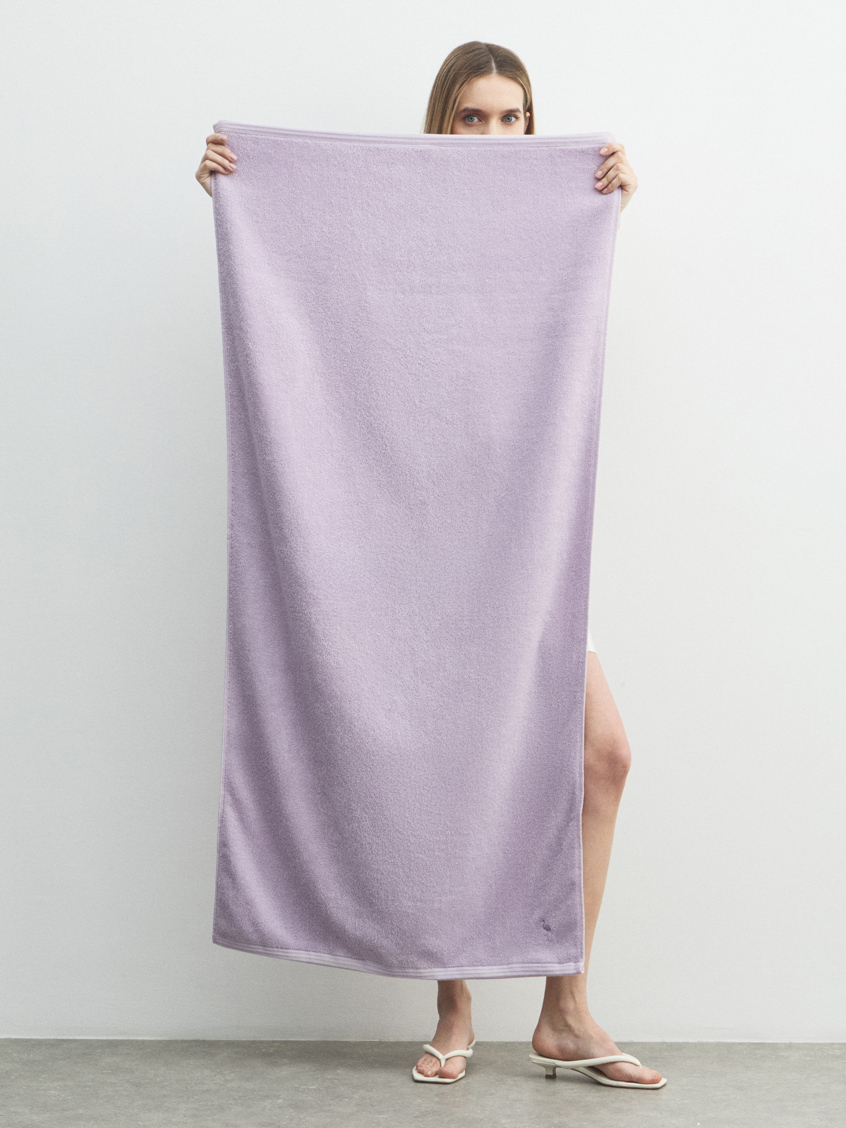 Махровое банное полотенце 70x140 MAISON DAVID 4690926, лавандовый