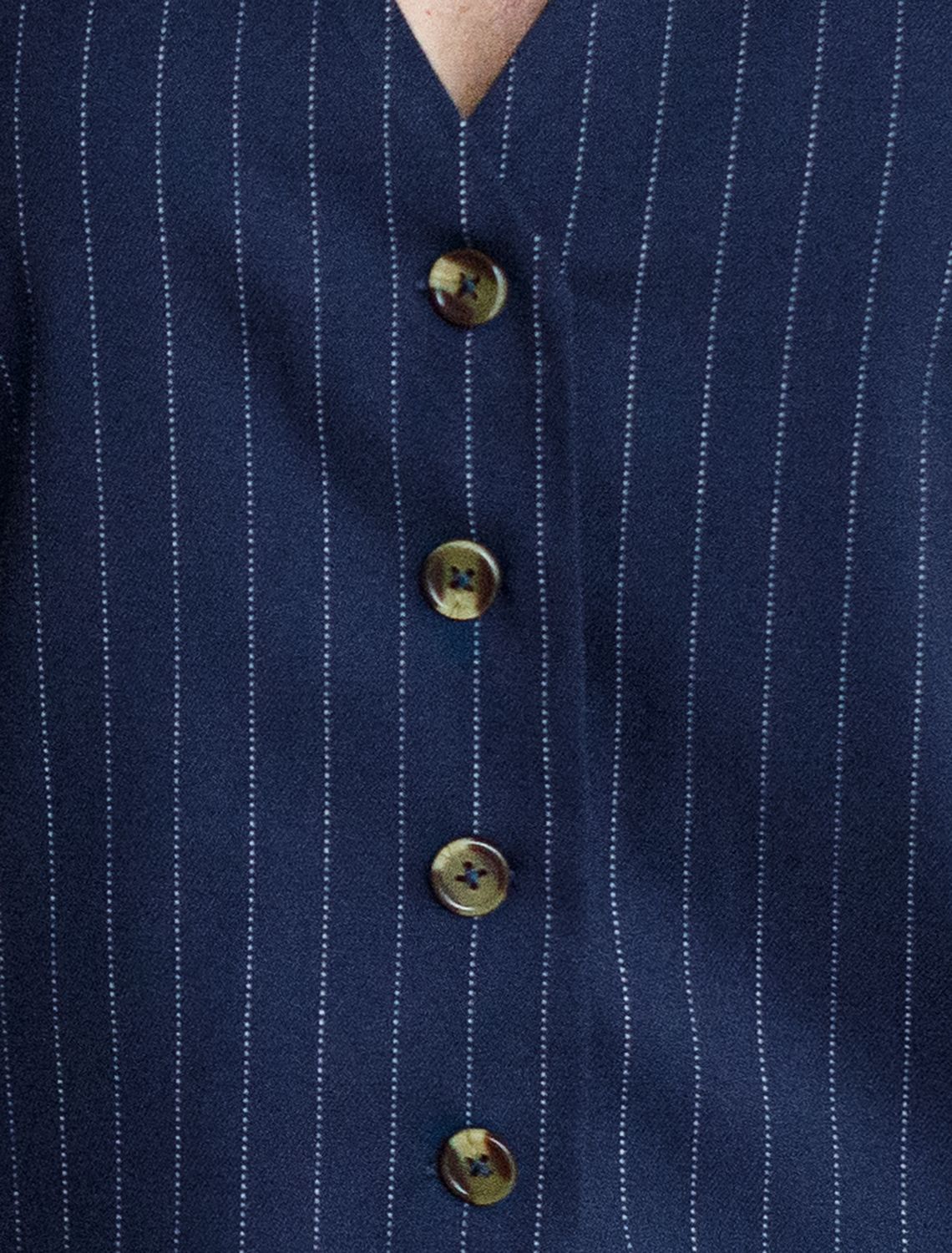 Ст.цена 2990р Жилет из костюмной ткани D27.001 темно-синий