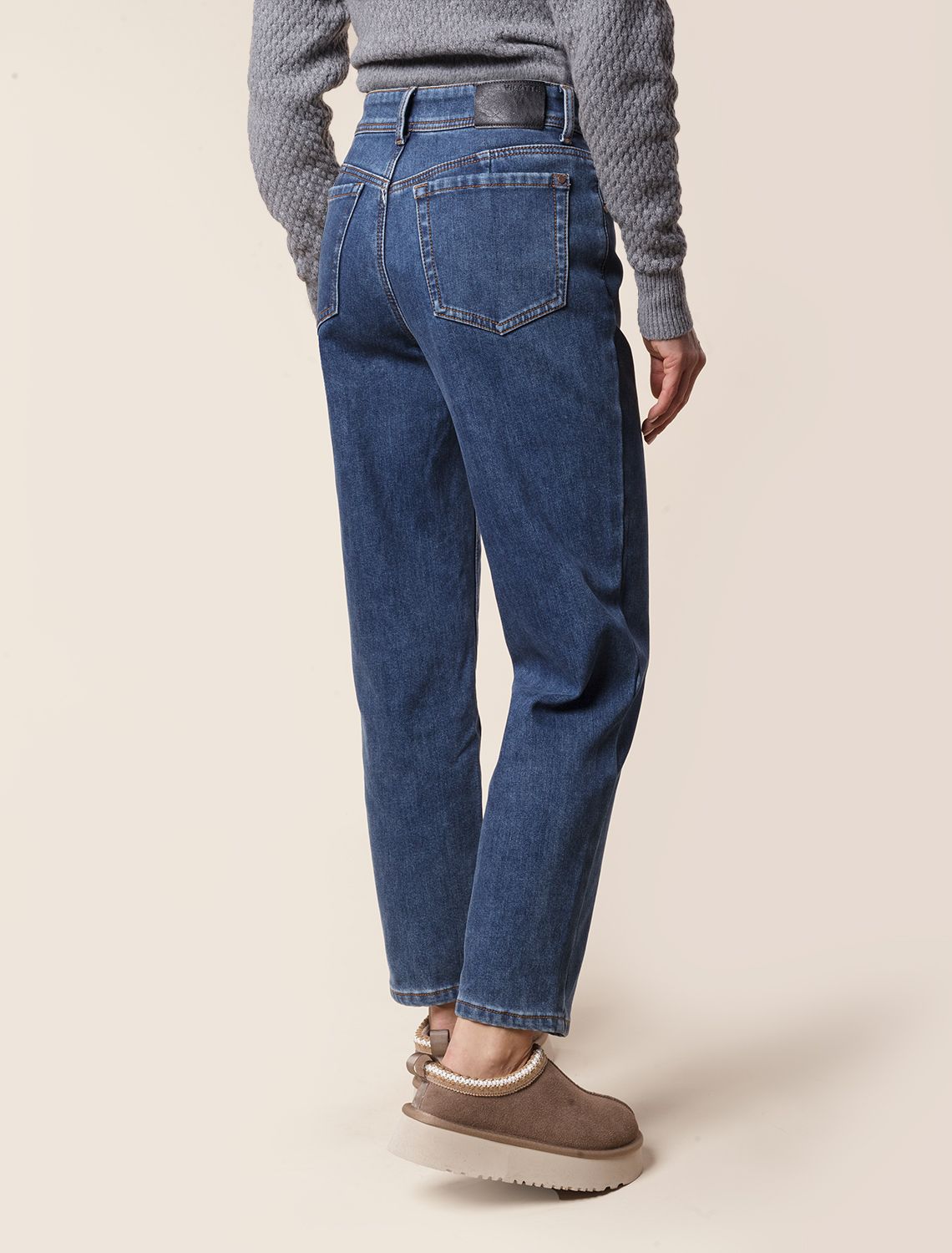 Ст.цена 2790р Джинсы mom-fit на флисе D54.076 серо-голубой