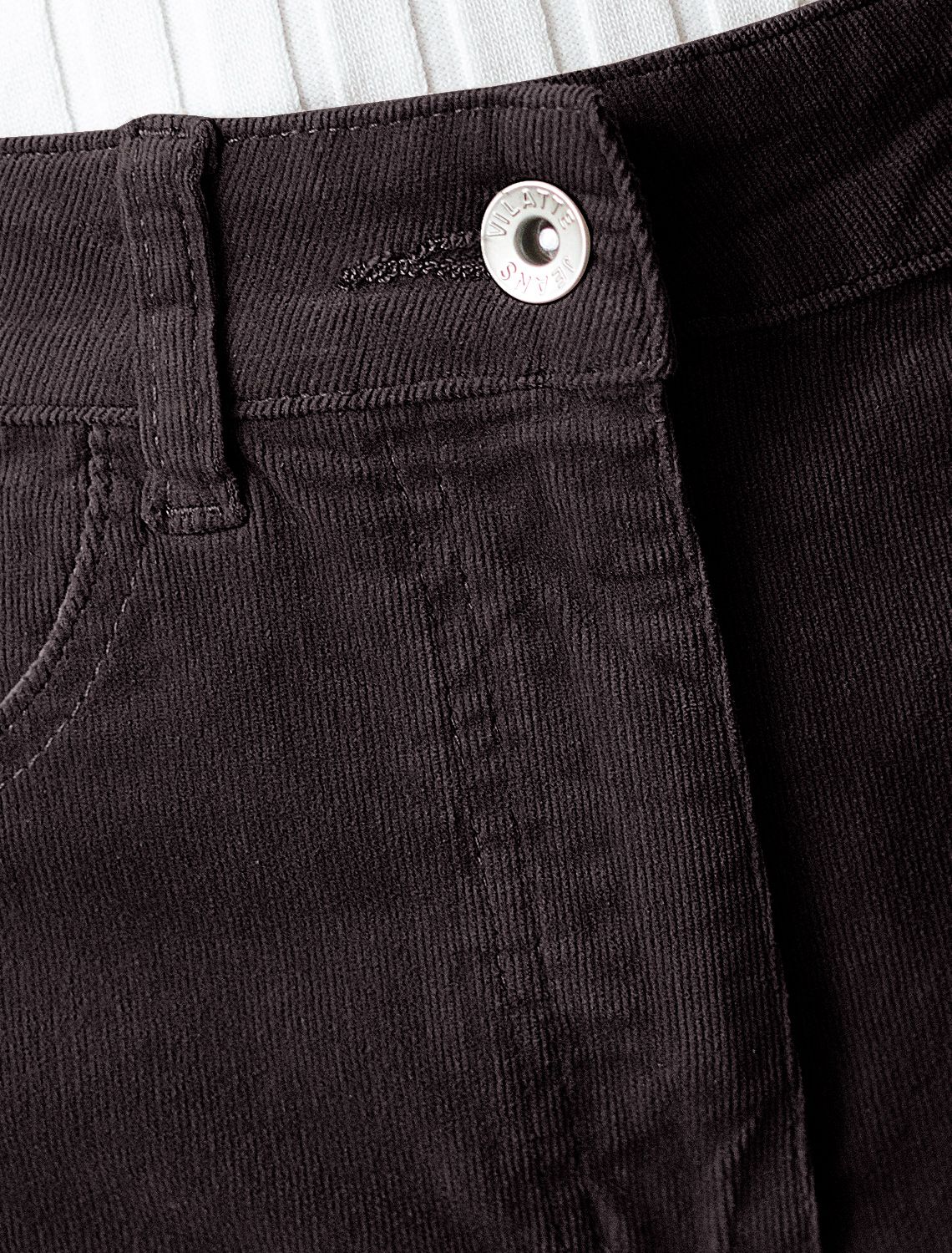 Ст.цена 2790р Брюки из эластичного микро-вельвета D24.278 черный