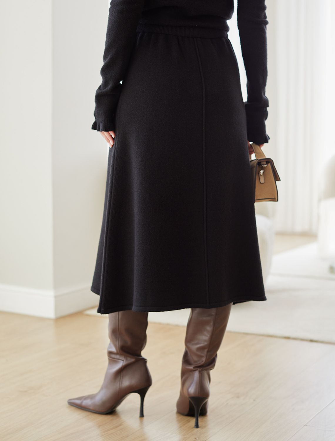 Ст.цена 1990р Юбка А-силуэта из пряжи с кашемиром D36.016 черный