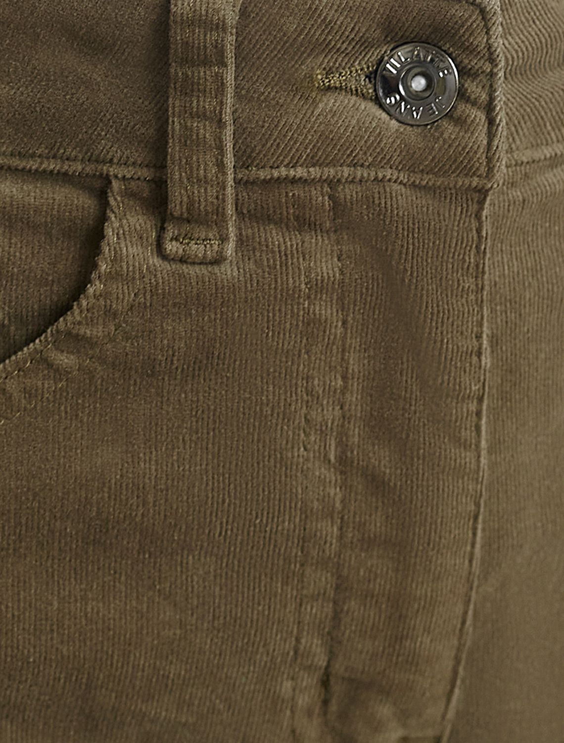 Ст.цена 2790р Брюки из эластичного микро-вельвета D24.278 хаки