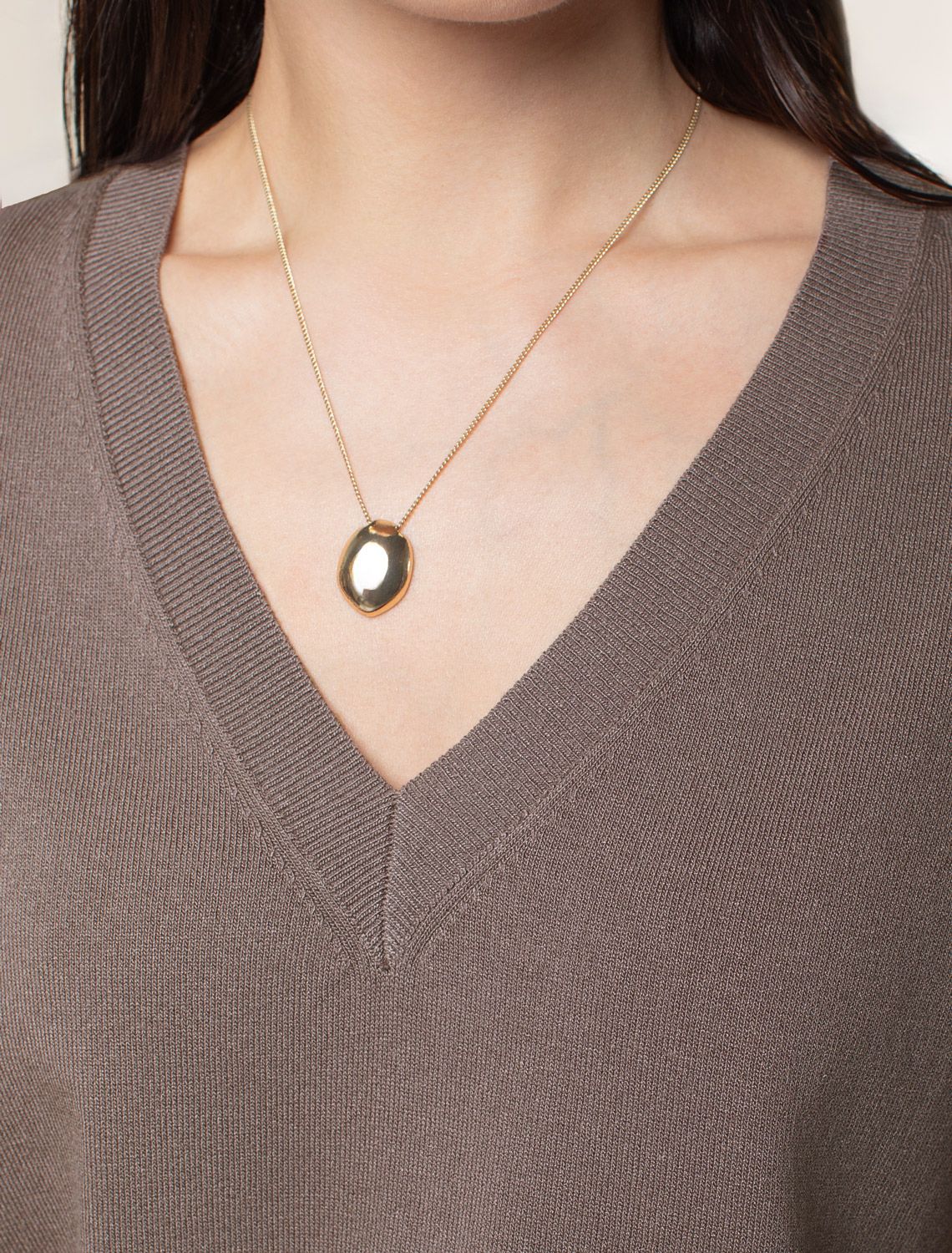 Ст.цена 1690р Джемпер тонкой вязки из вискозы с нейлоном D39.355 кофейный