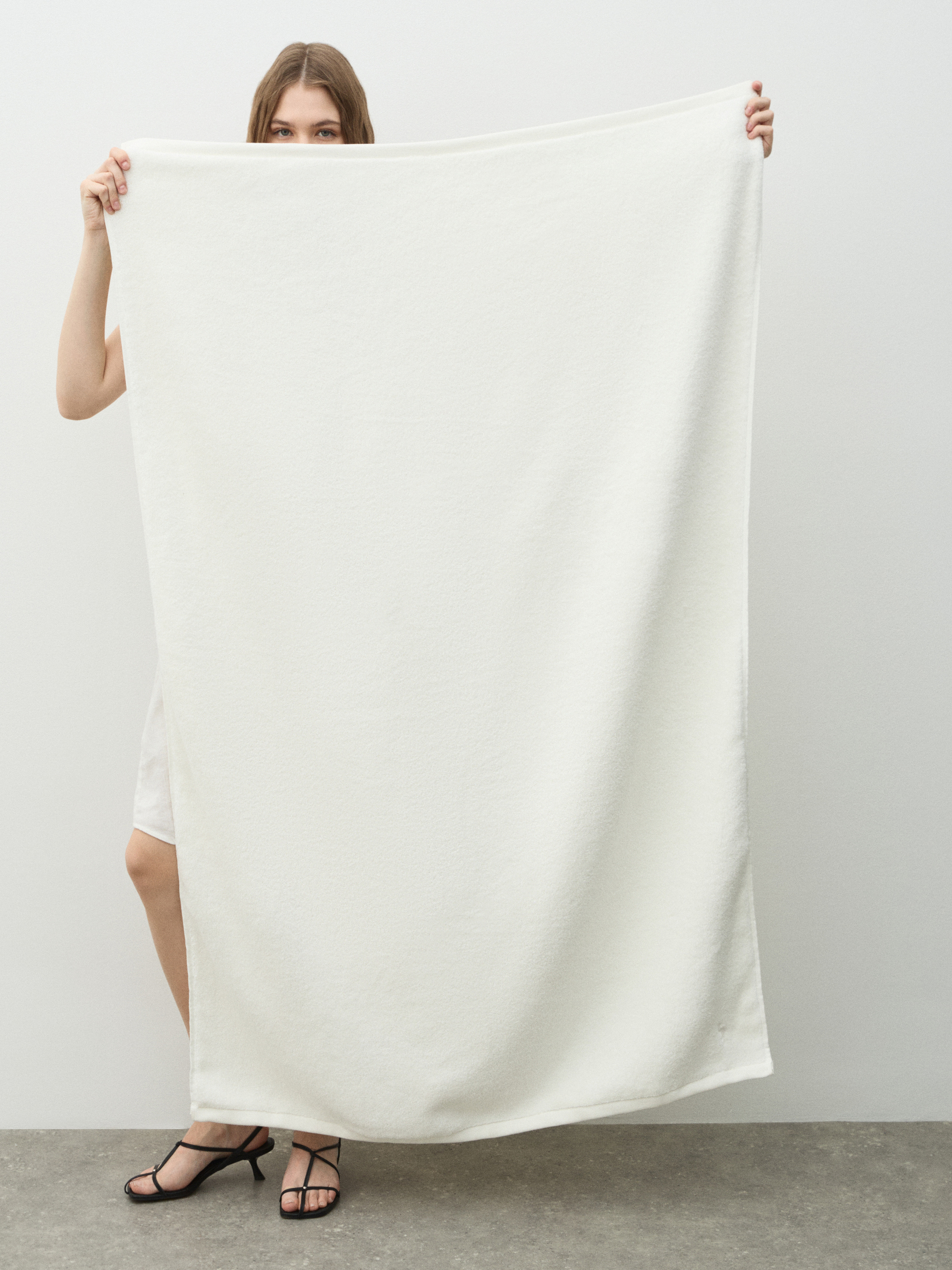 Махровое банное полотенце 100x150 MAISON DAVID 4720221, молочно-белый