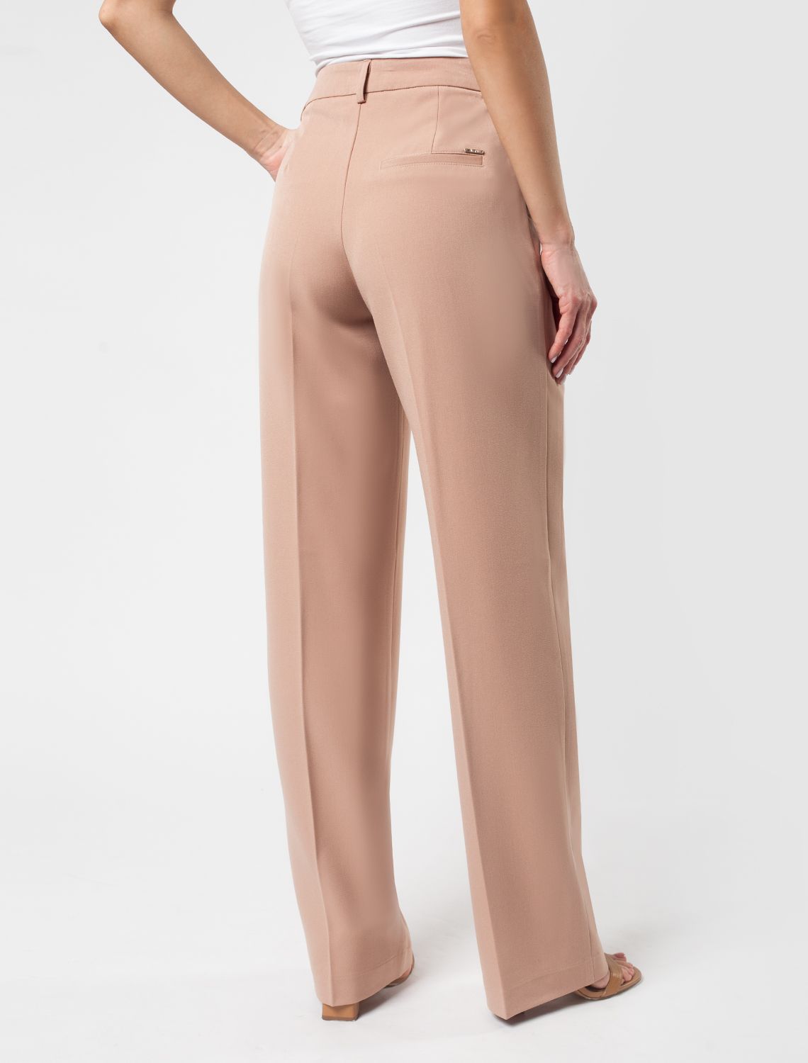 Ст.цена 2290р Брюки прямого кроя из поливискозы с эластаном D24.477 бежевый