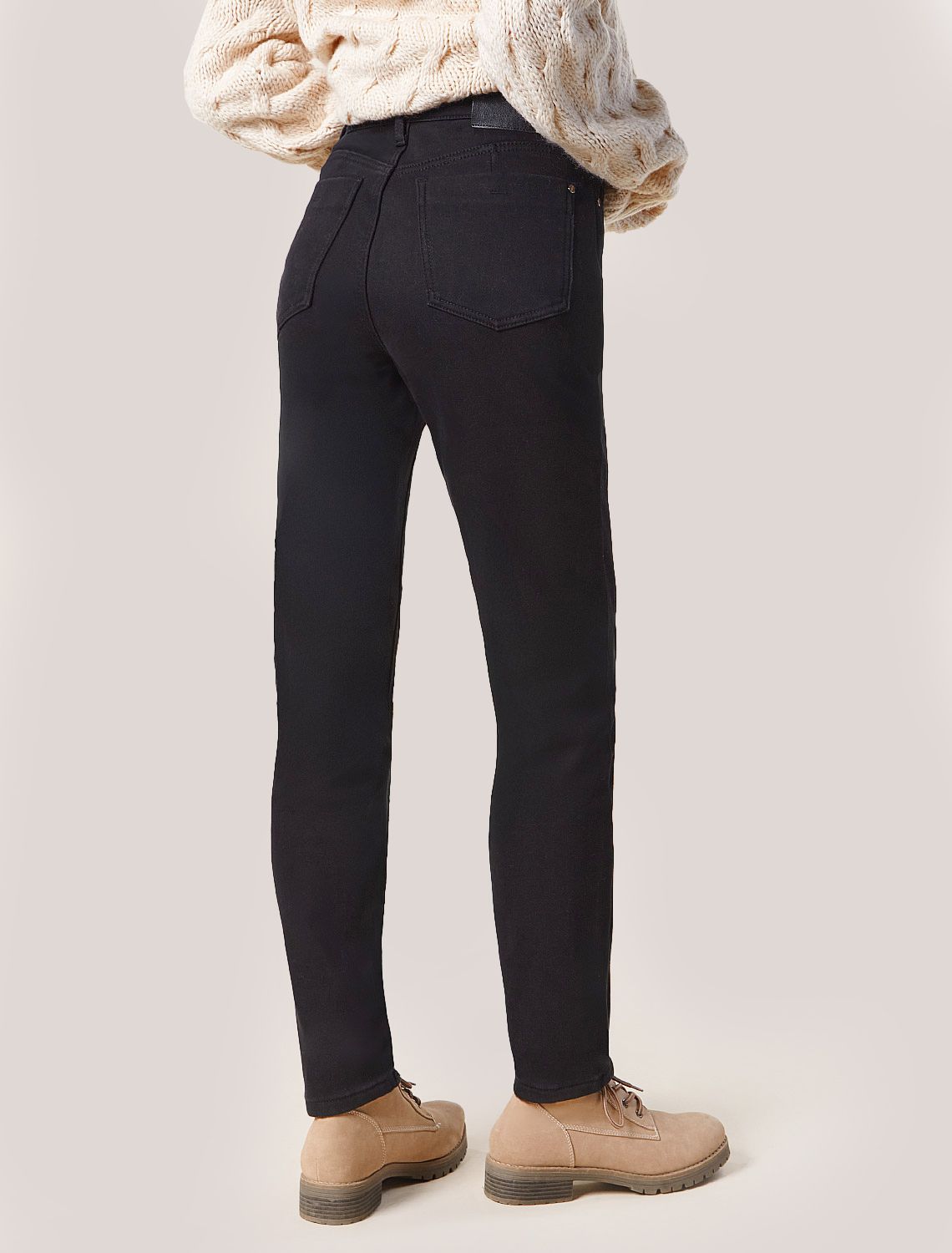 Ст.цена 2690р Прямые джинсы на флисе D54.083 черный