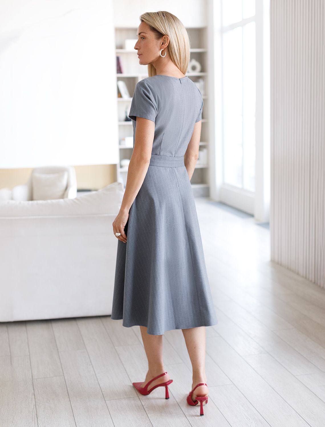 Ст.цена 2790р Платье из премиальной эластичной поливискозы с юбкой