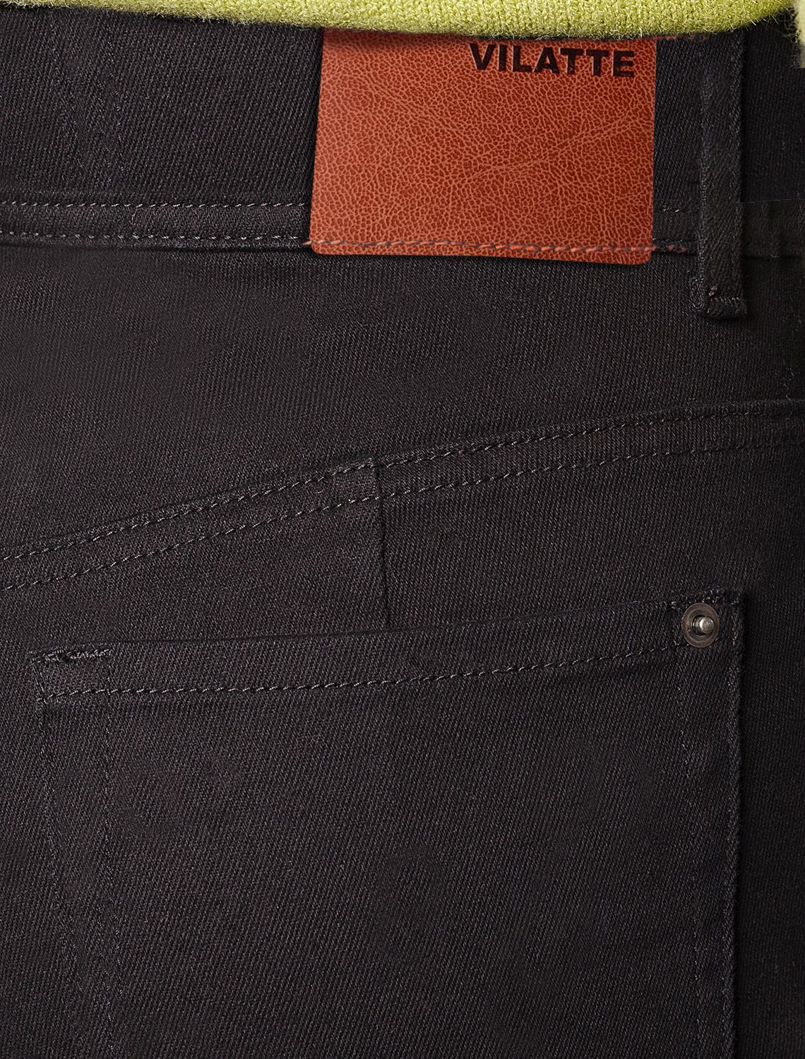 Ст.цена 2590р Прямые джинсы из эластичного денима D54.066 черный