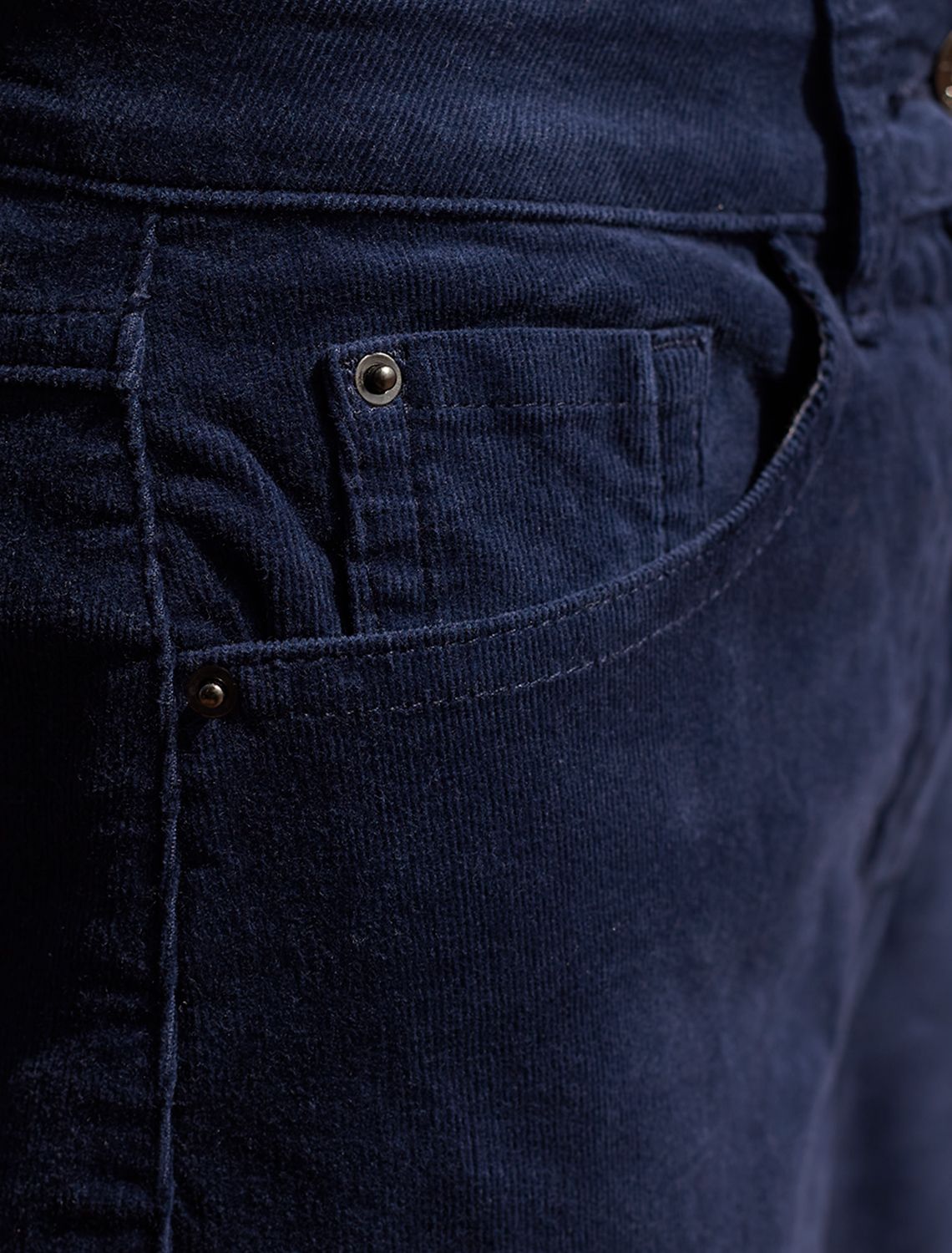 Ст.цена 2790р Брюки из эластичного микро-вельвета D24.278 синий