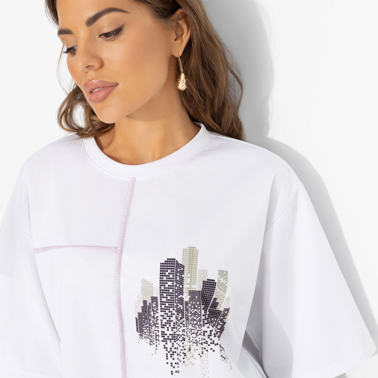 Футболка с акцентными швами, Идеальная гармония (модная)