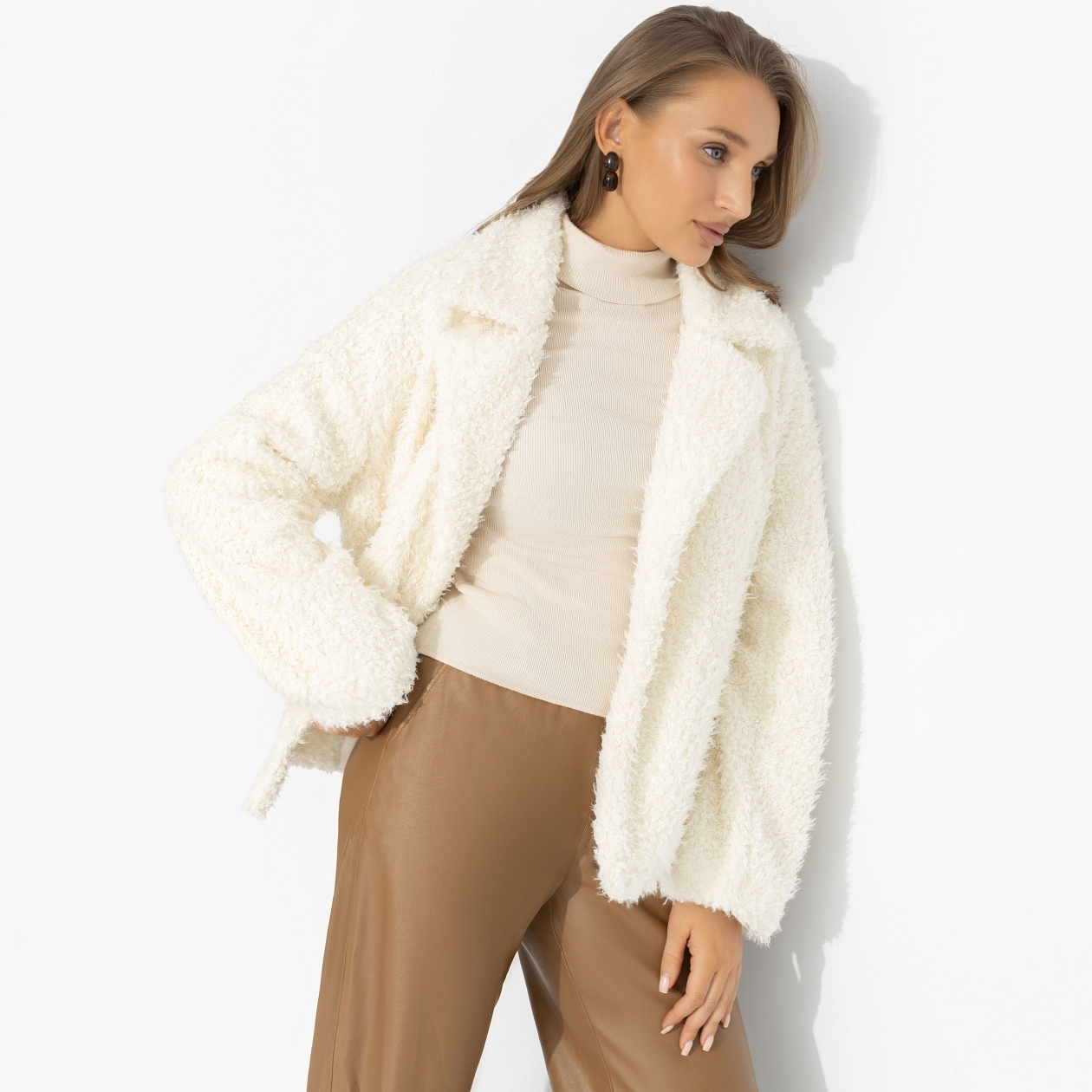 Полупальто с карманами, Слишком заметна (белый шоколад, oversize, 50-56)