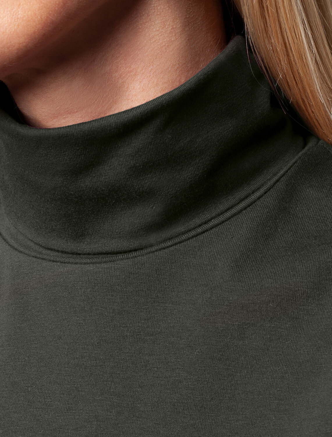 ст. цена1190руб.! VILATTE Джемпер D49.955темно-оливковый