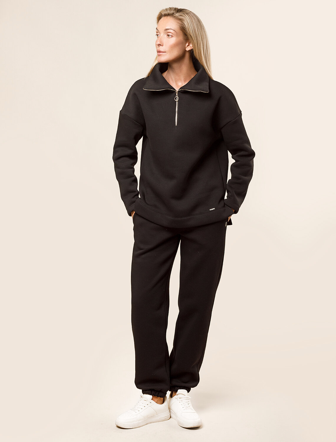 ст. цена2390руб.! VILATTE Джемпер D49.060черный