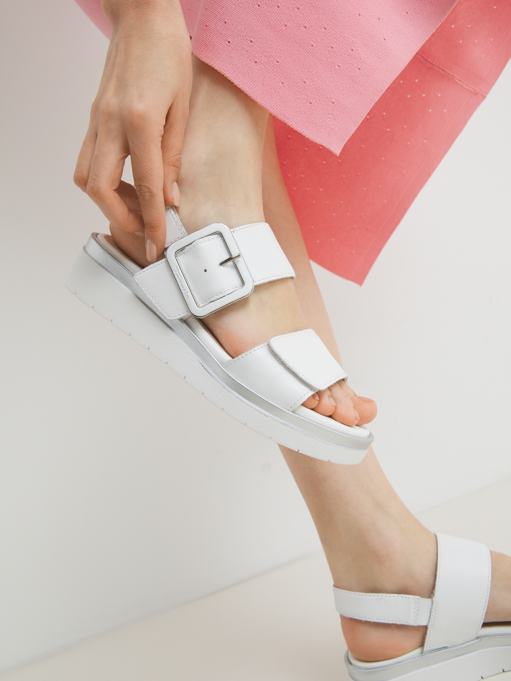 Женские сандалии TAMARIS COMFORT ELLA 4392673, белый