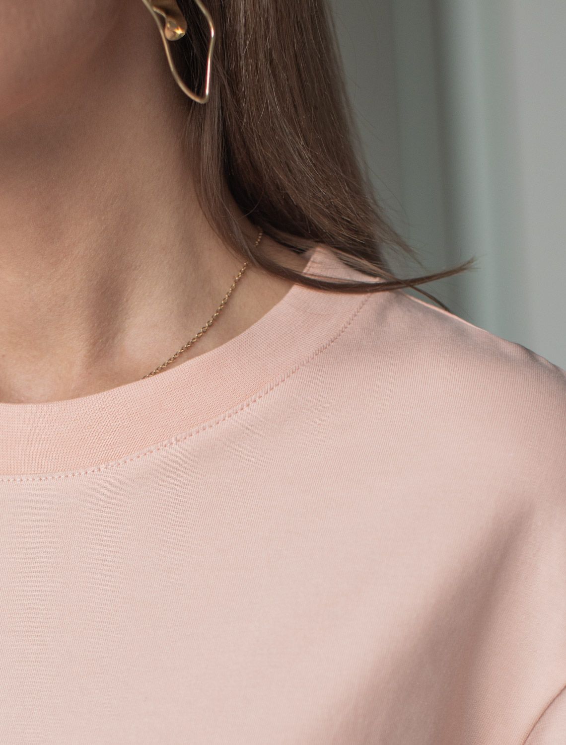 Свободная футболка из премиального хлопка с эластаном