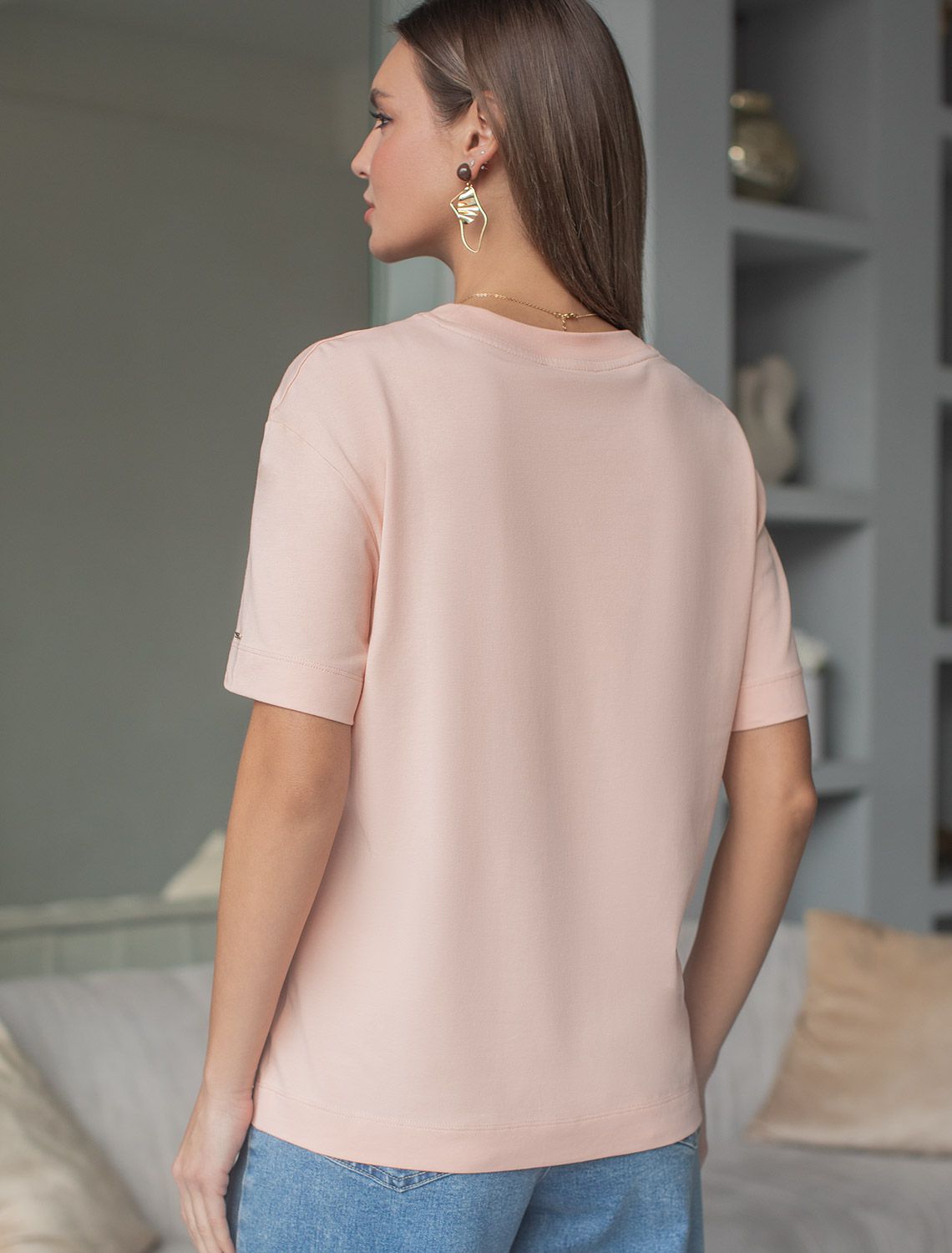 Свободная футболка из премиального хлопка с эластаном