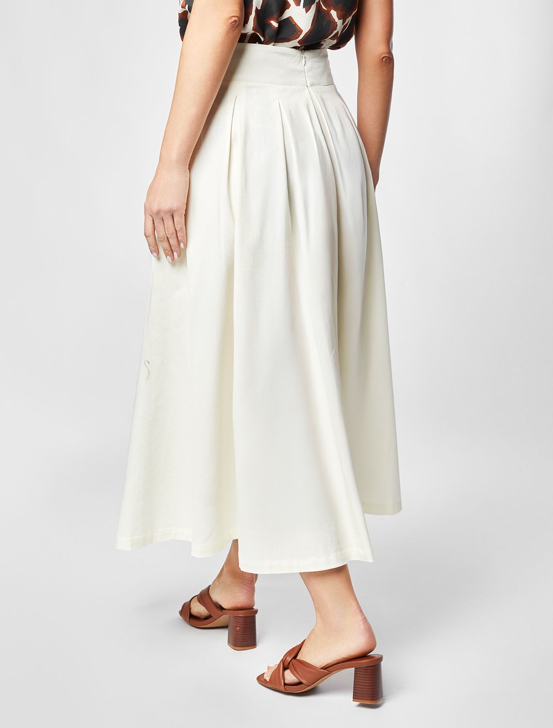 Юбка-миди свободного силуэта