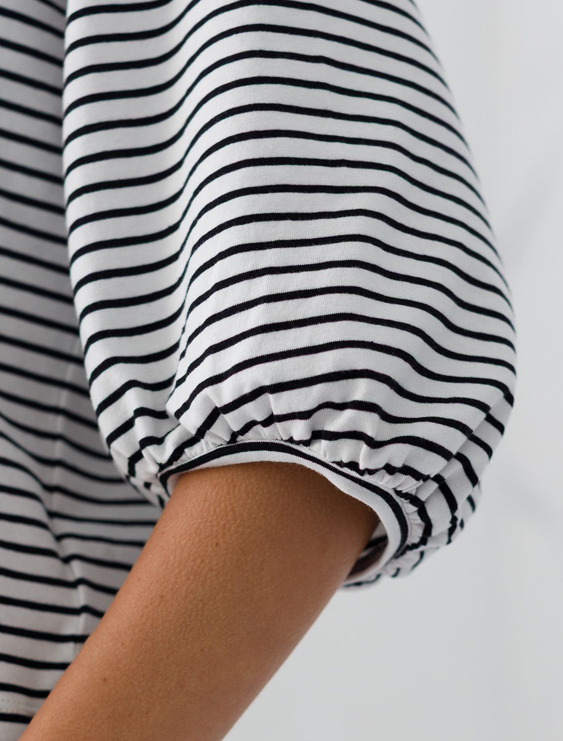 Лонгслив в полоску с рукавами-буфами из премиального хлопка с эластаном