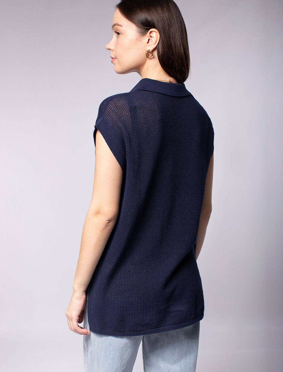 Летнее полупрозрачное поло тончайшей вязки