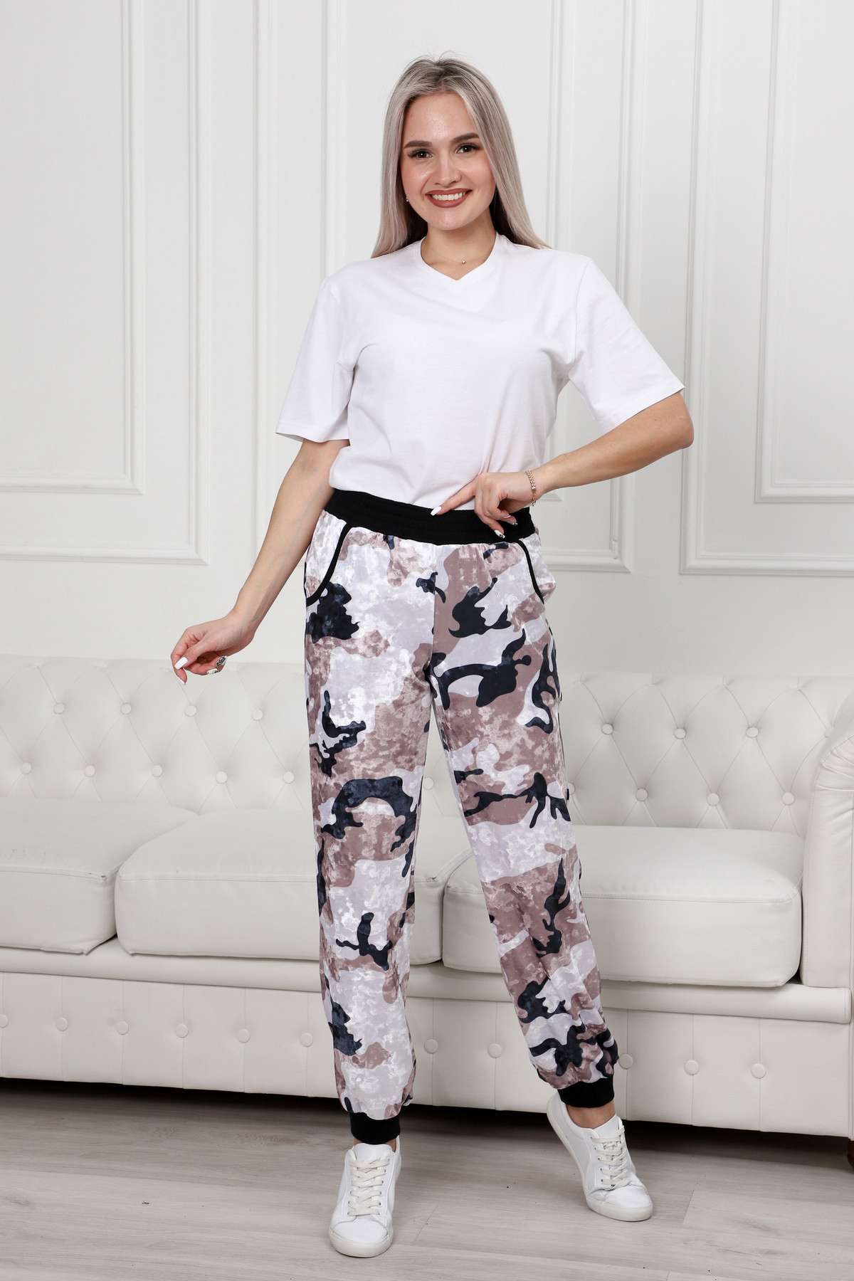 Брюки женские из велюра на манжетах Камуфляж бежевый