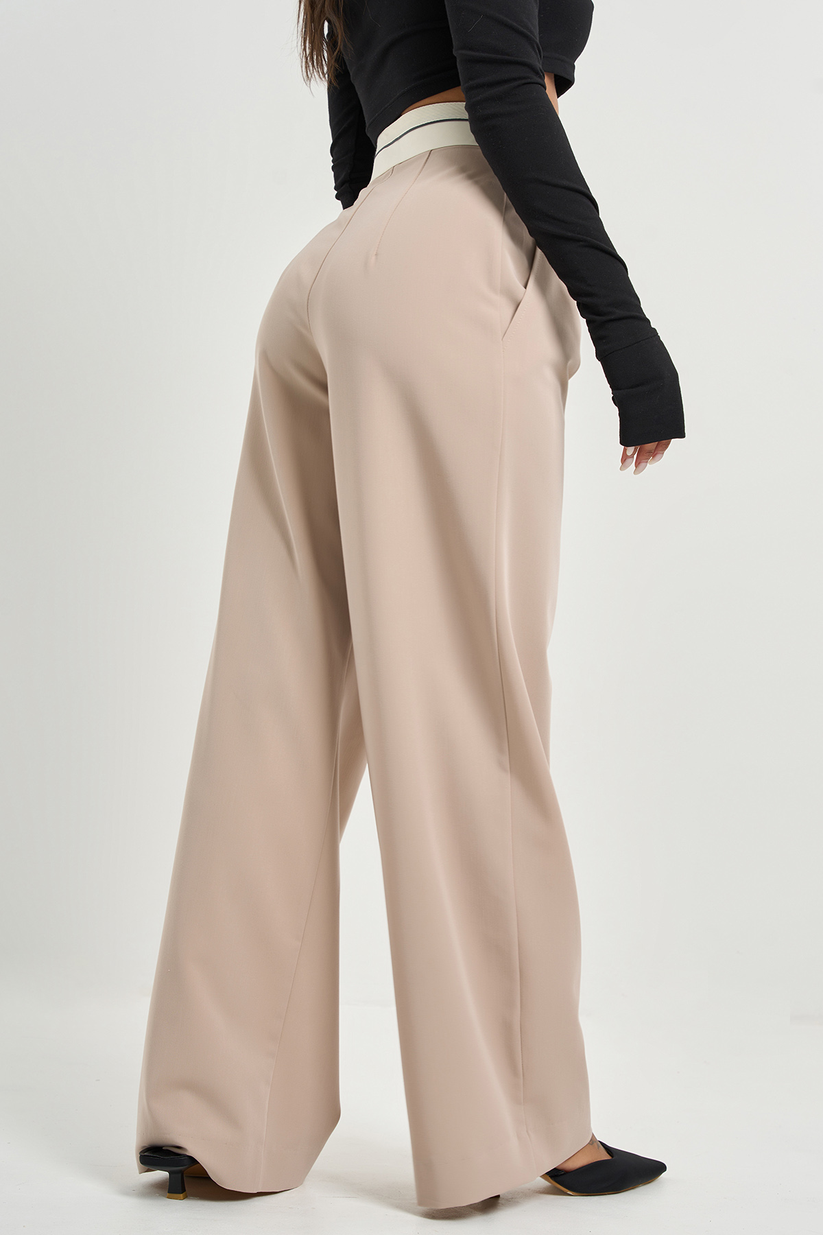 ст. цена2490руб.! Брюки с корсажным поясом из костюмной ткани бежевые