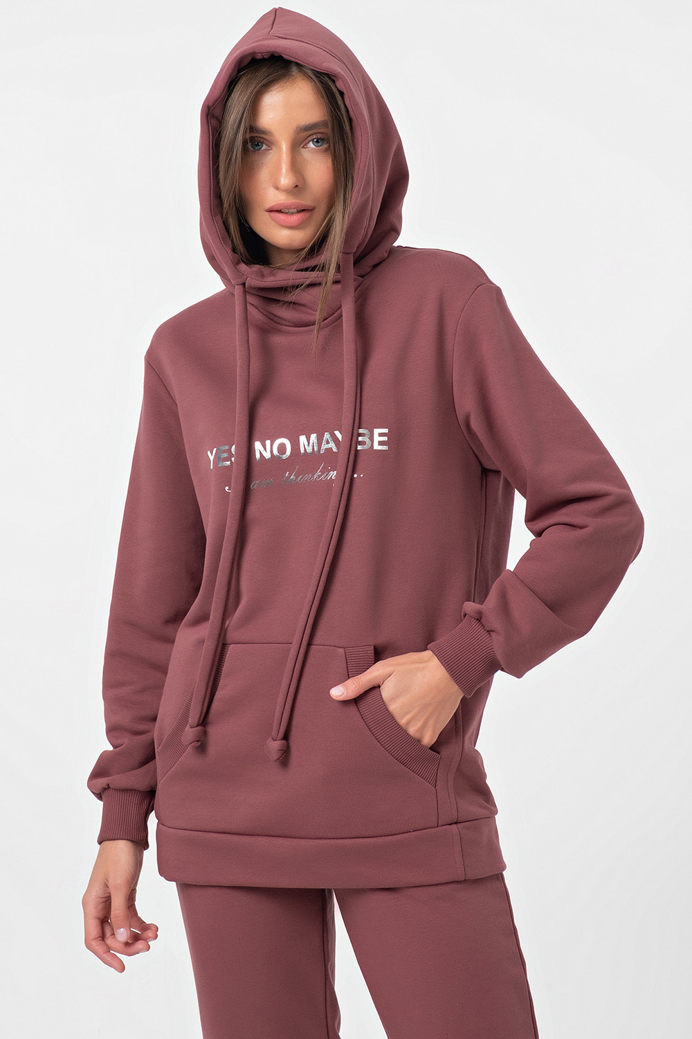 ст. цена3572руб.! Костюм спортивный брючный с худи из трикотажа брусничный