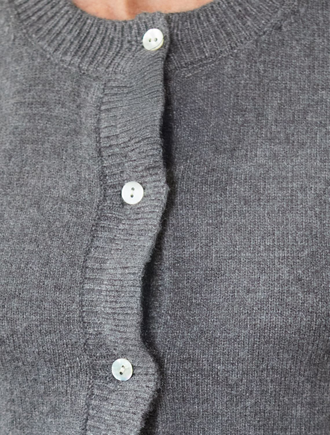 Ст.цена 2450р Кардиган из пряжи с кашемиром D31.149 темно-серый меланж