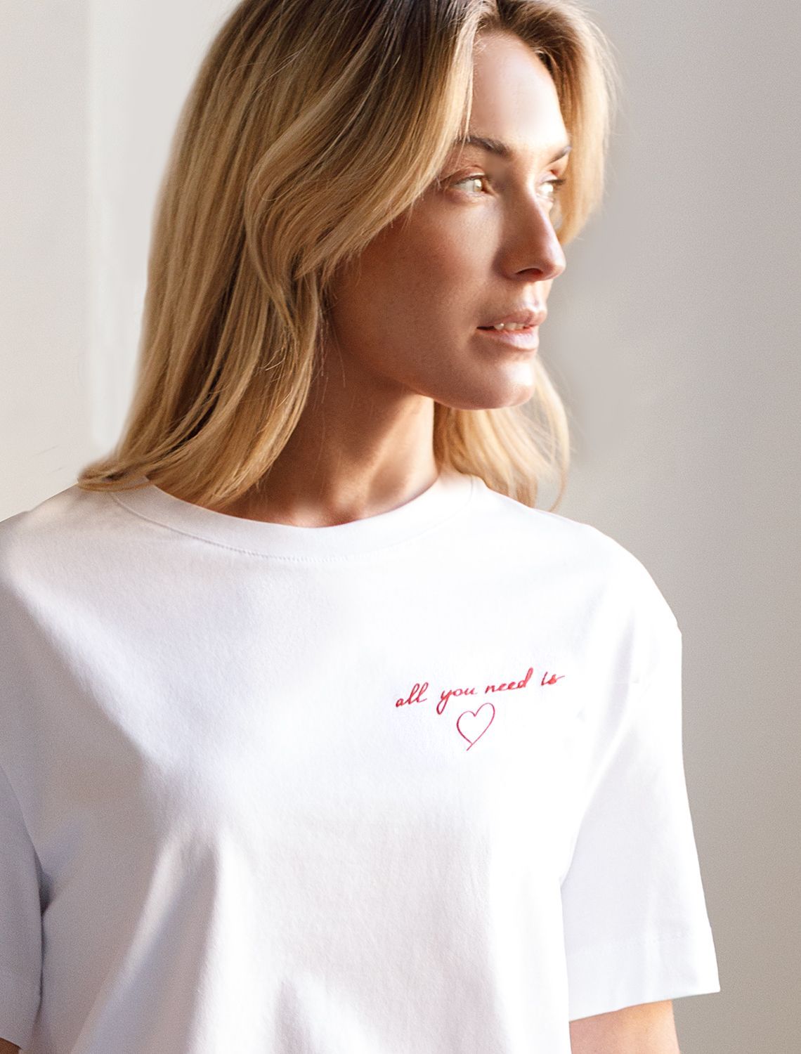 Свободная футболка с принтом из премиального хлопка с эластаном D49.145 белый_love