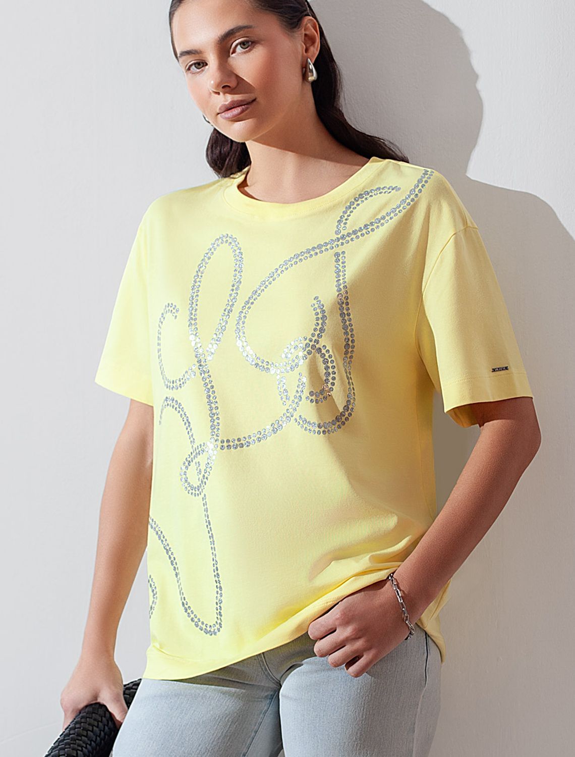 Свободная футболка с принтом из премиального хлопка с эластаном D49.145 лимонный_vilatte