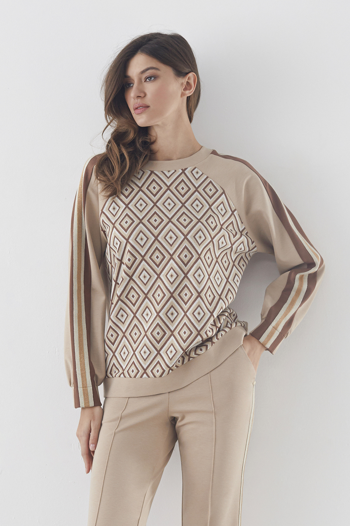 ОБЫЧНАЯ ЦЕНА 6790руб. 30502-2 Джемпер женский WINTER 2023-2024 (30502-2)