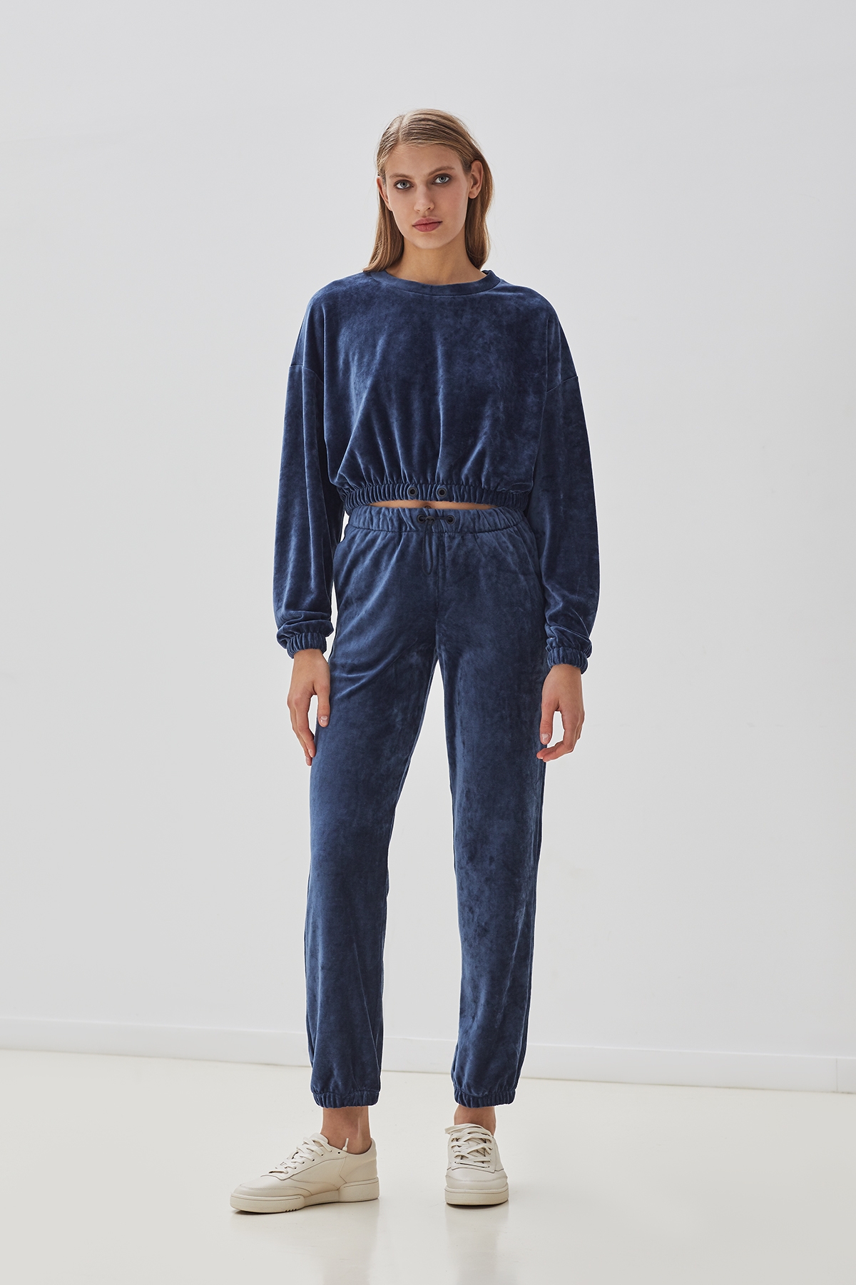 ОБЫЧНАЯ ЦЕНА 2850руб. 20420-1 Толстовка женская - WINTER 2021-2022 (20420-1)