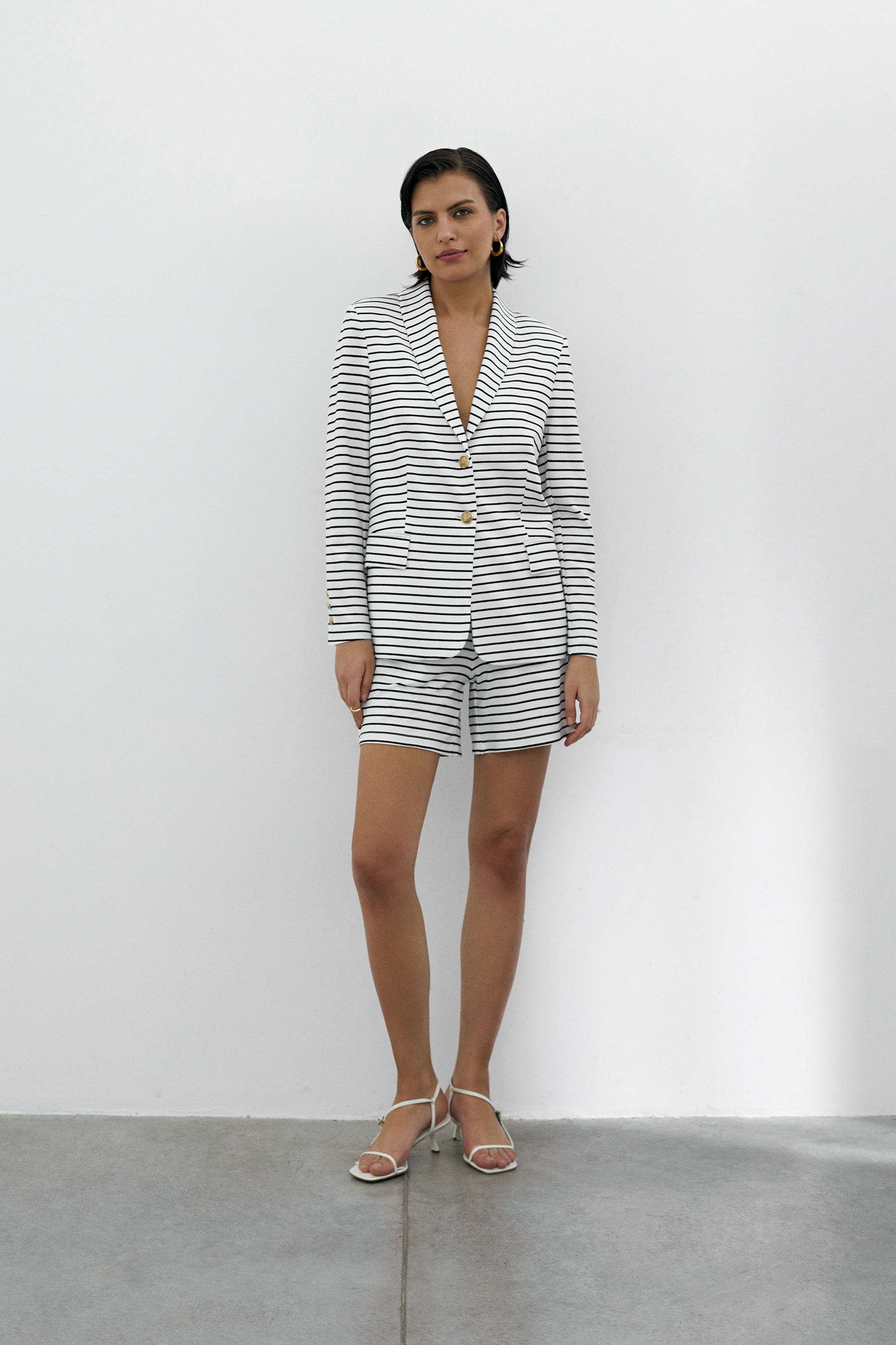 ОБЫЧНАЯ ЦЕНА 4260руб. 30541 Шорты женские - SUMMER 2024 (30541)