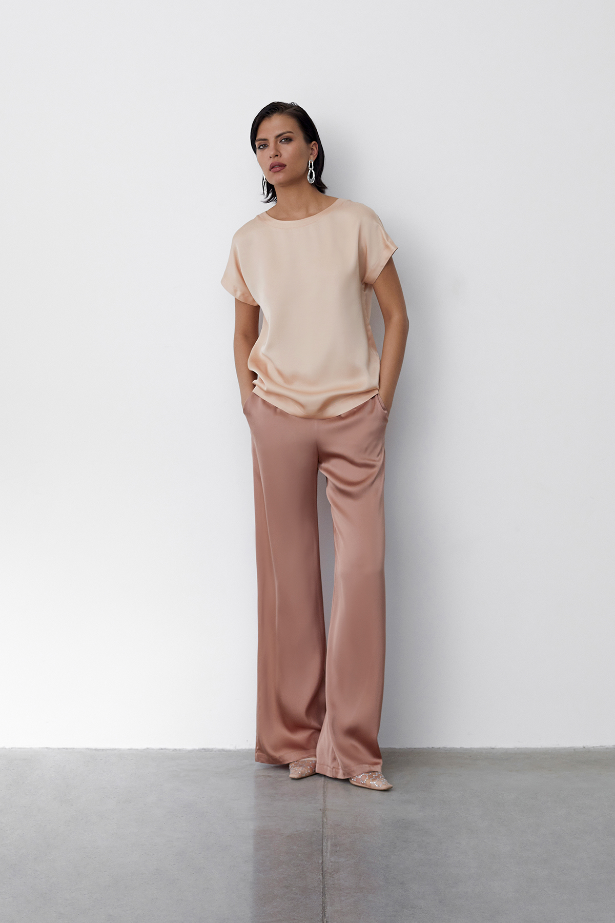 ОБЫЧНАЯ ЦЕНА 3050руб. 61830-1 Топ женский - WINTER 2023-2024 (61830-1)