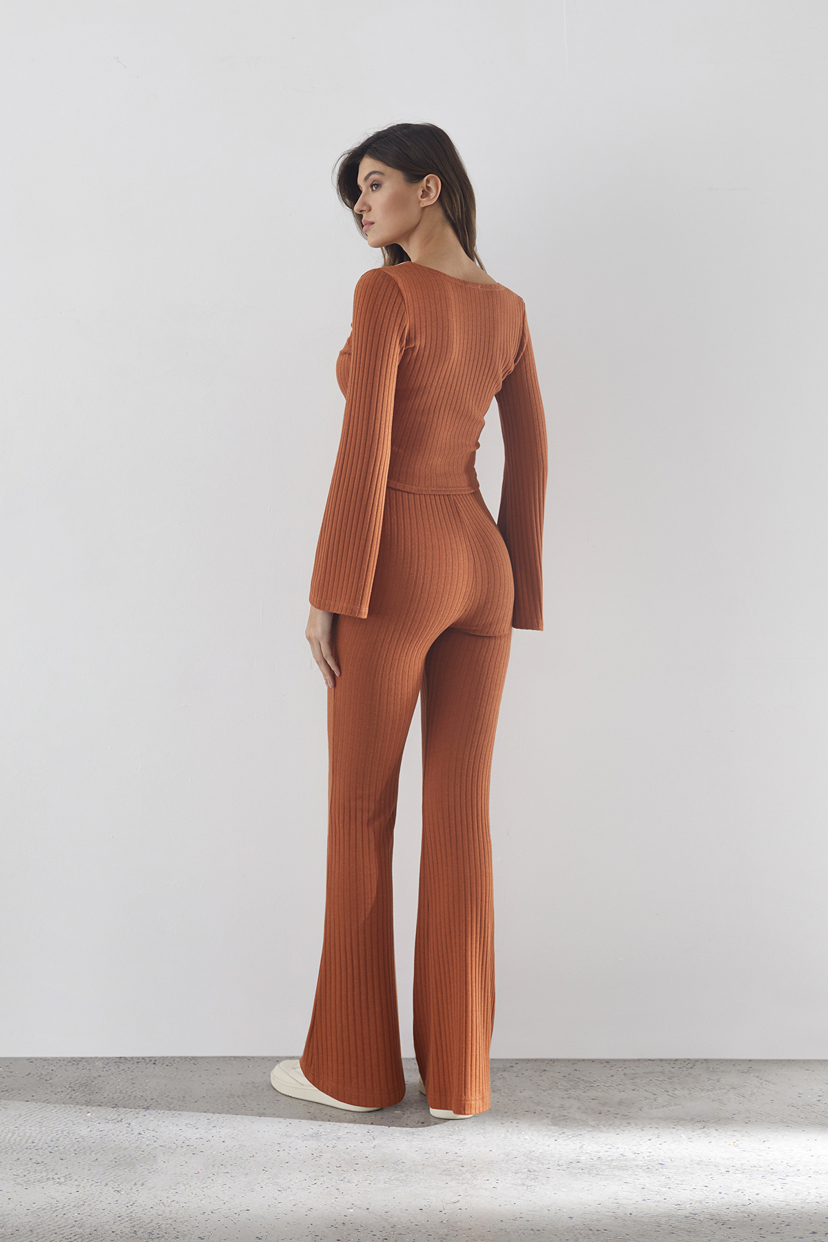 ОБЫЧНАЯ ЦЕНА 4600руб. 30492-1 Топ женский - WINTER 2023-2024 (30492-1)