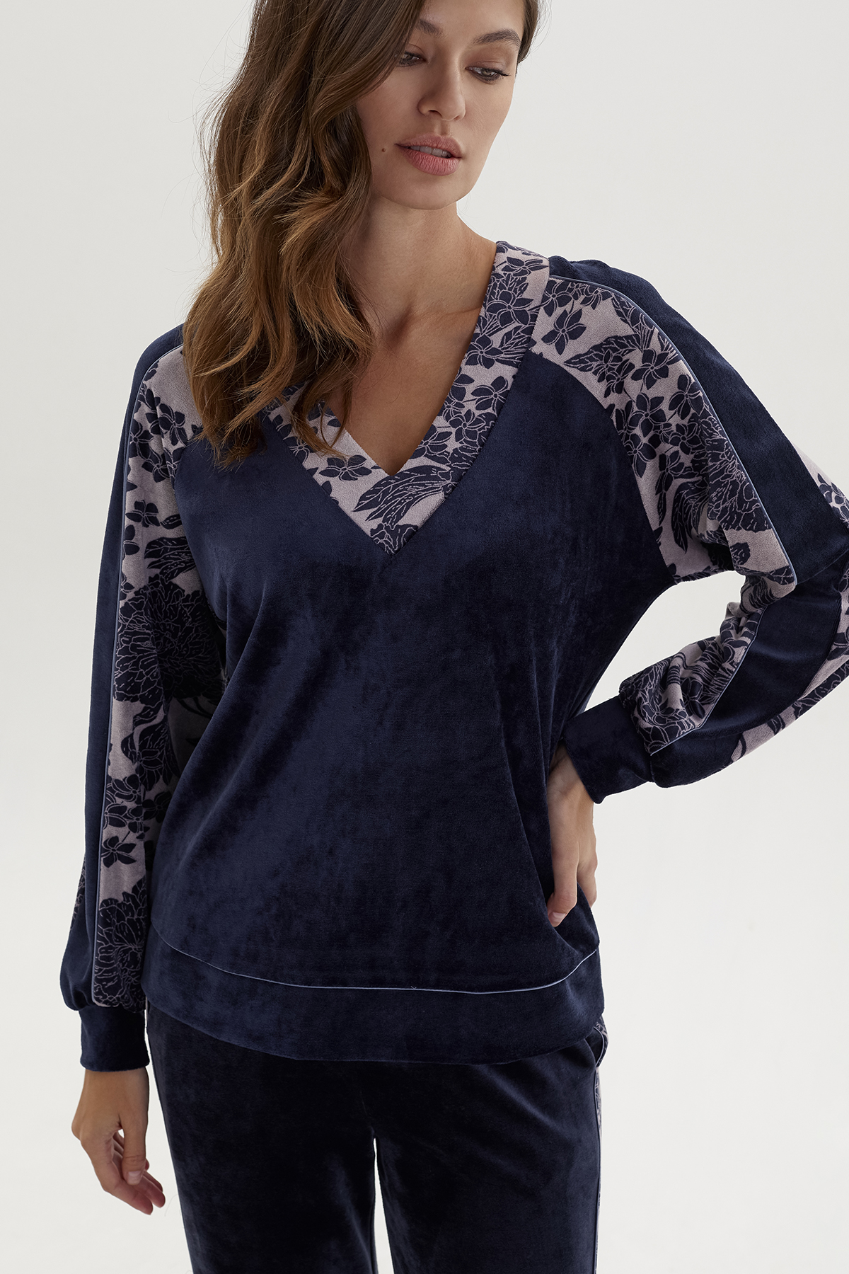 ОБЫЧНАЯ ЦЕНА 8700руб. 23317 Костюм женский - WINTER 2023-2024 (23317)