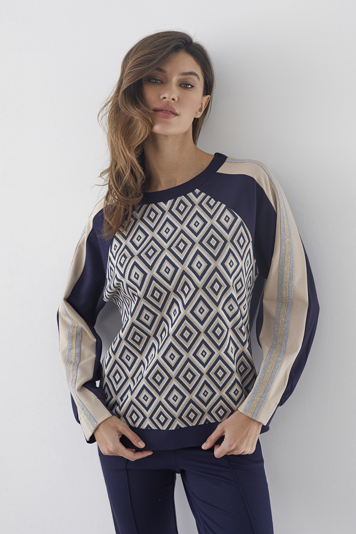 ОБЫЧНАЯ ЦЕНА 6790руб. 30502-3 Джемпер женский WINTER 2023-2024 (30502-3)