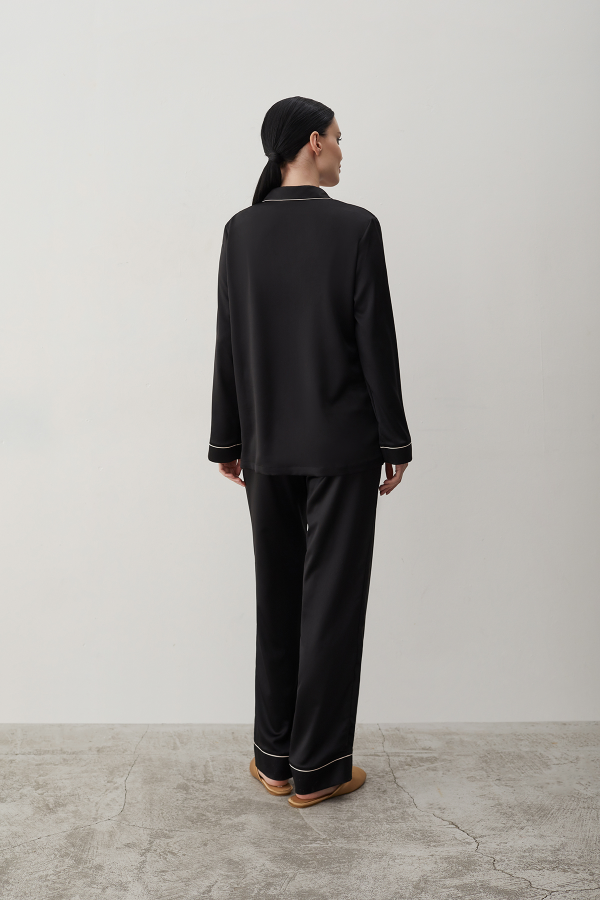 ОБЫЧНАЯ ЦЕНА 7590руб. 61889-1 Пижама с брюками женская - WINTER 2023-2024 (61889-1)